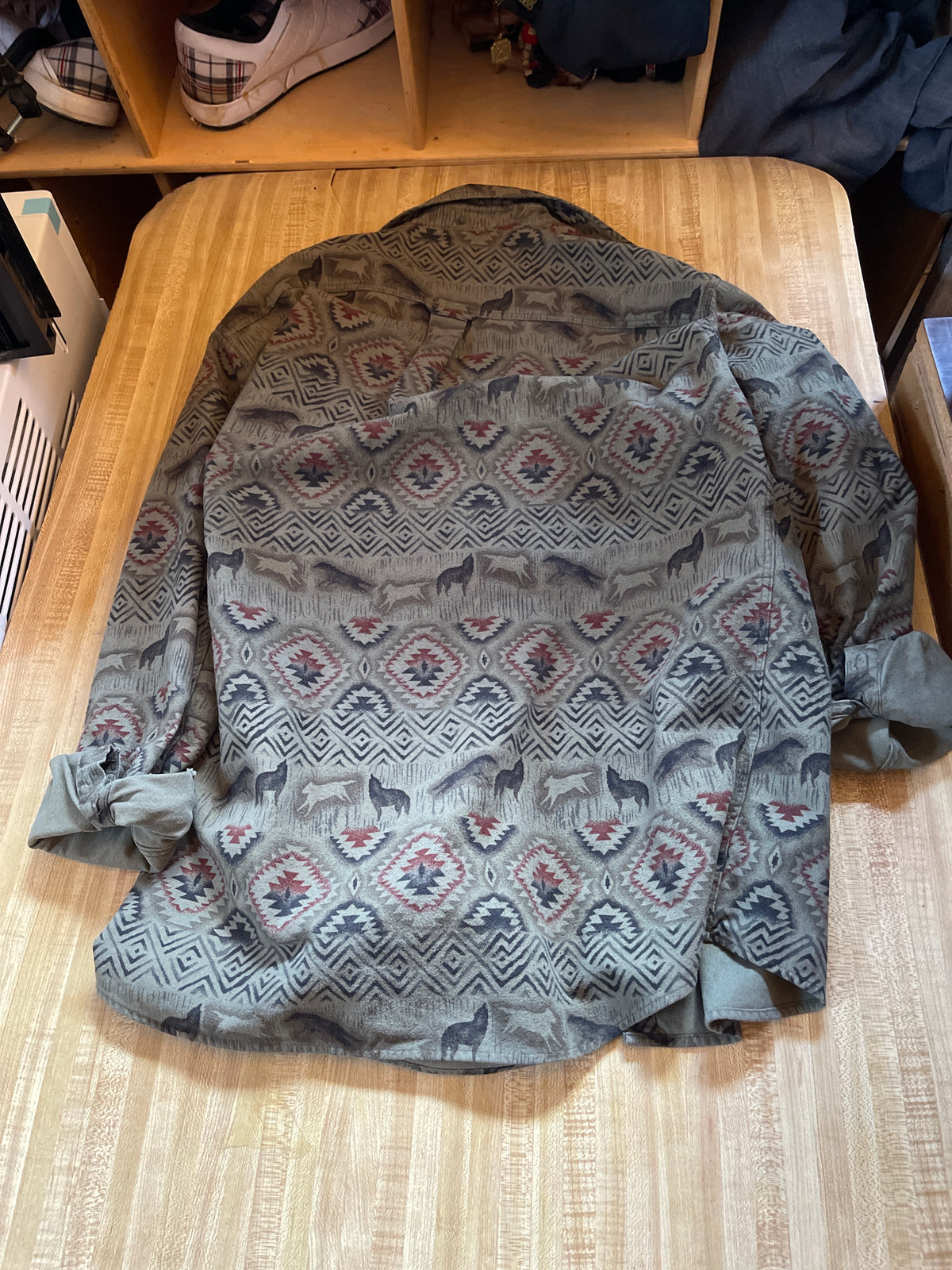 Cabelas chamois button up Large