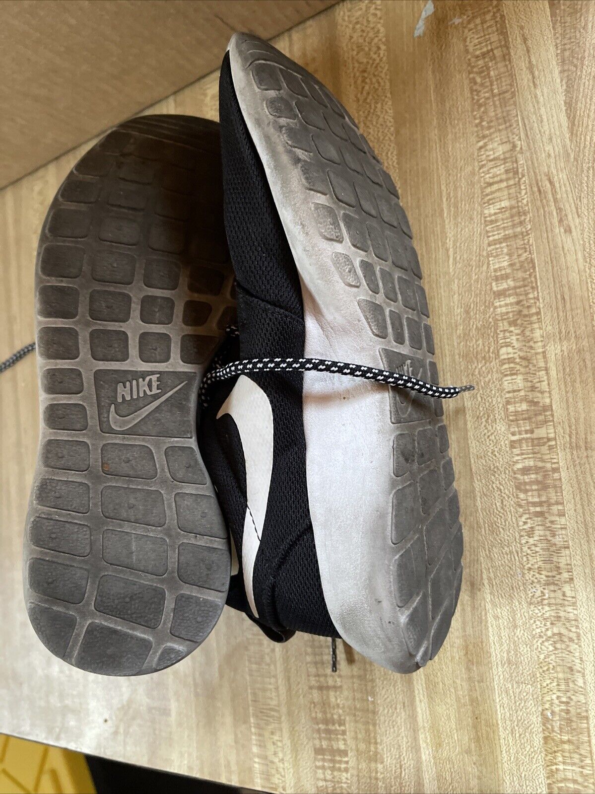 Nike Roshe One Size 8