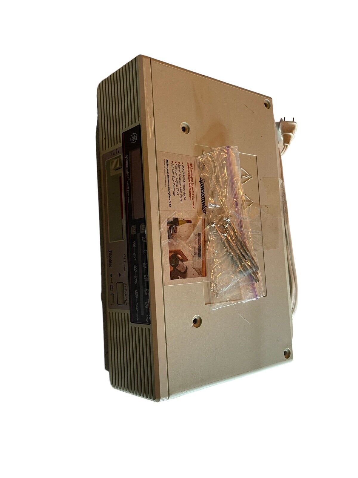 GE Spacemaker AM FM Radio Cassette Player