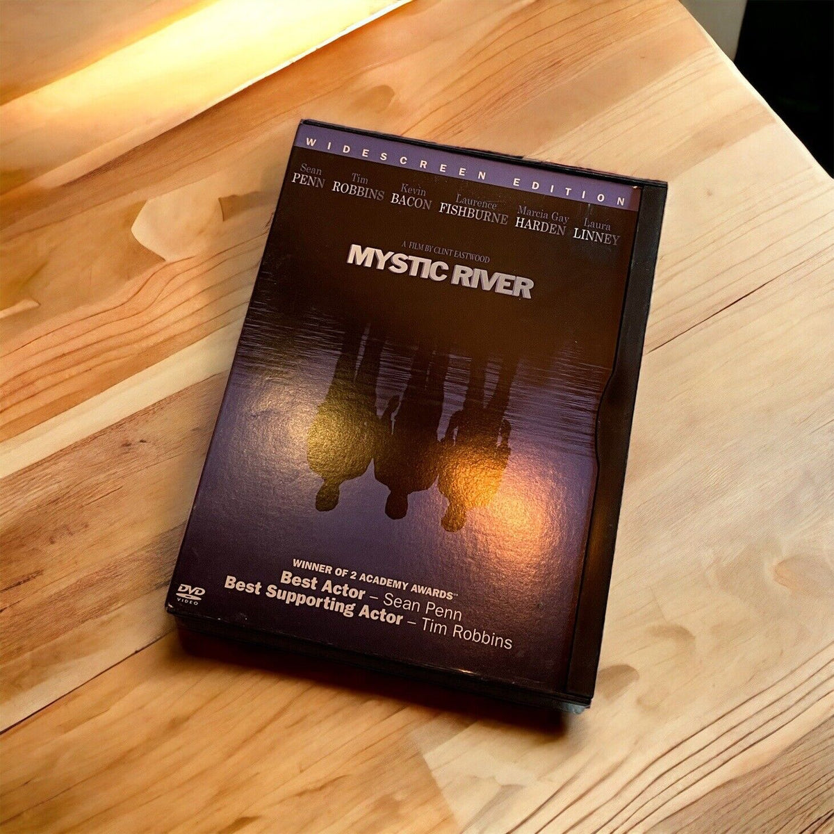Mystic River (DVD, 2004, Widescreen) Snap Case