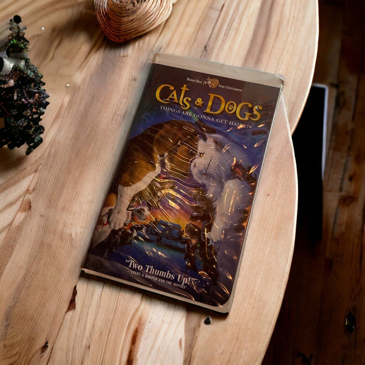 Cats Dogs (VHS, 2001, Clamshell)