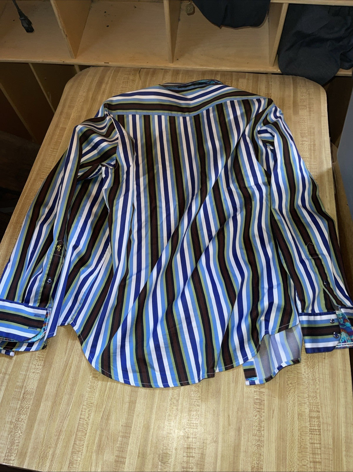 Robert Graham Button Up Large