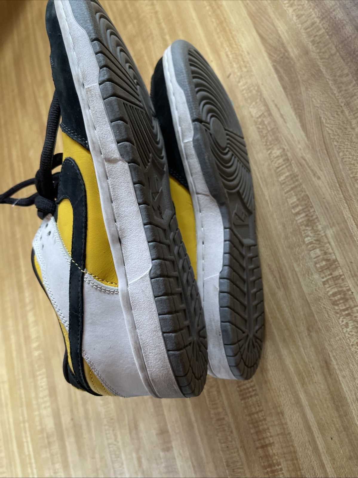 Nike SB Dunk Low Pro BIC 11