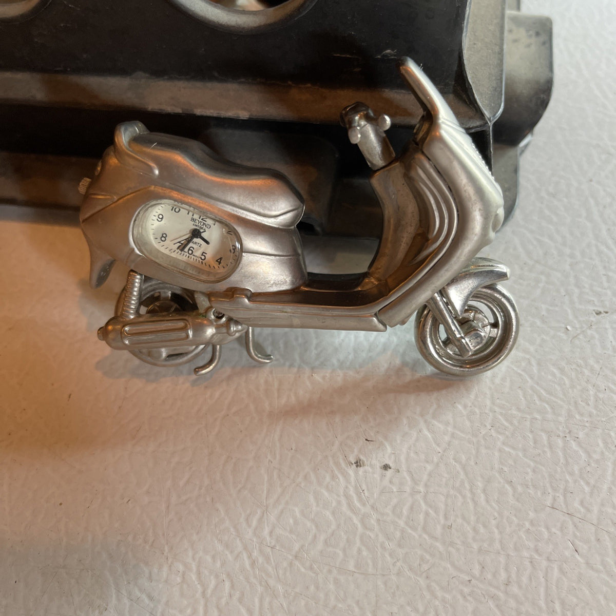 Beyond America Scooter Clock HTF Extremely Rare