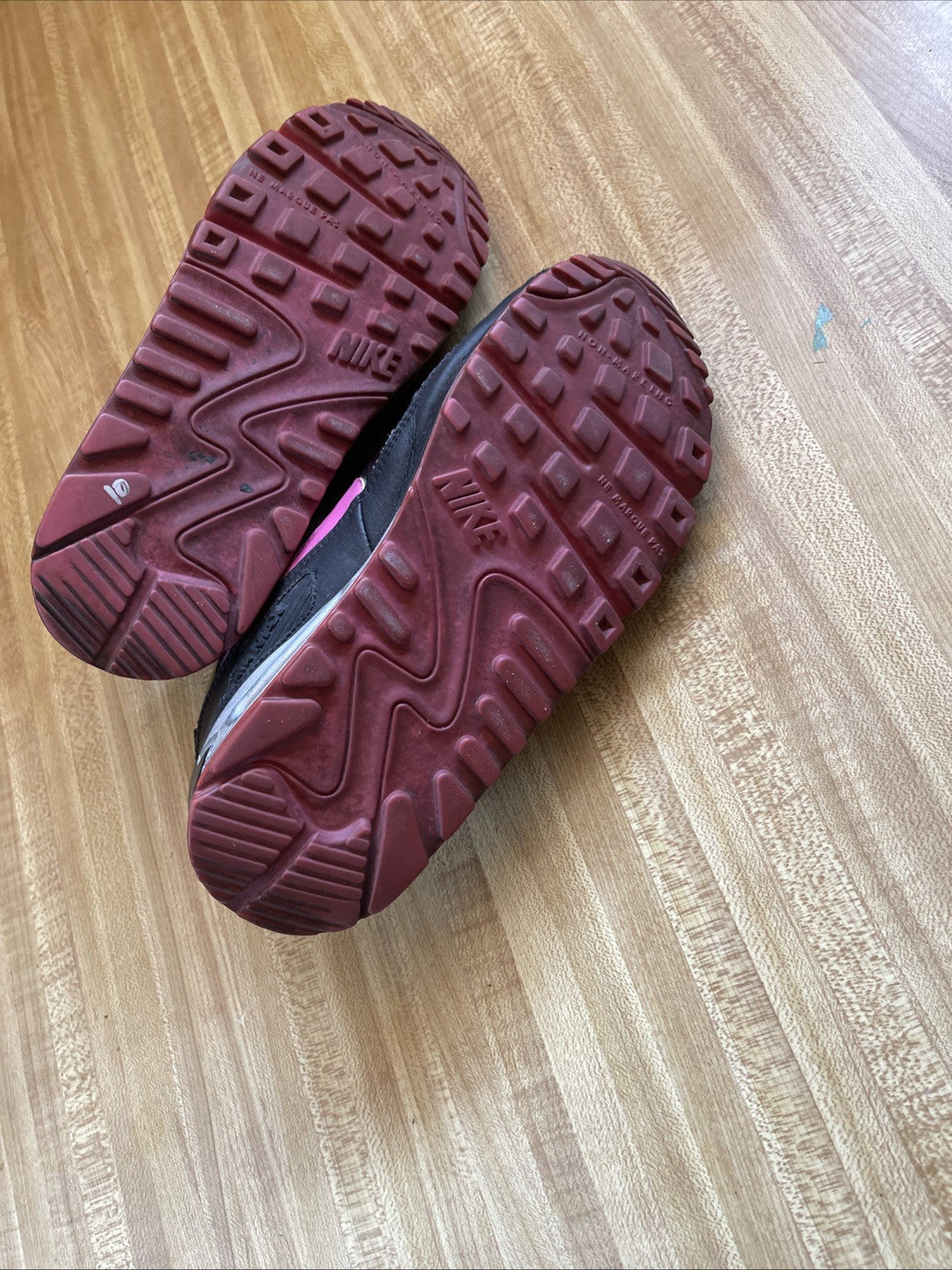 Nike Air Max 90 Size 6Y