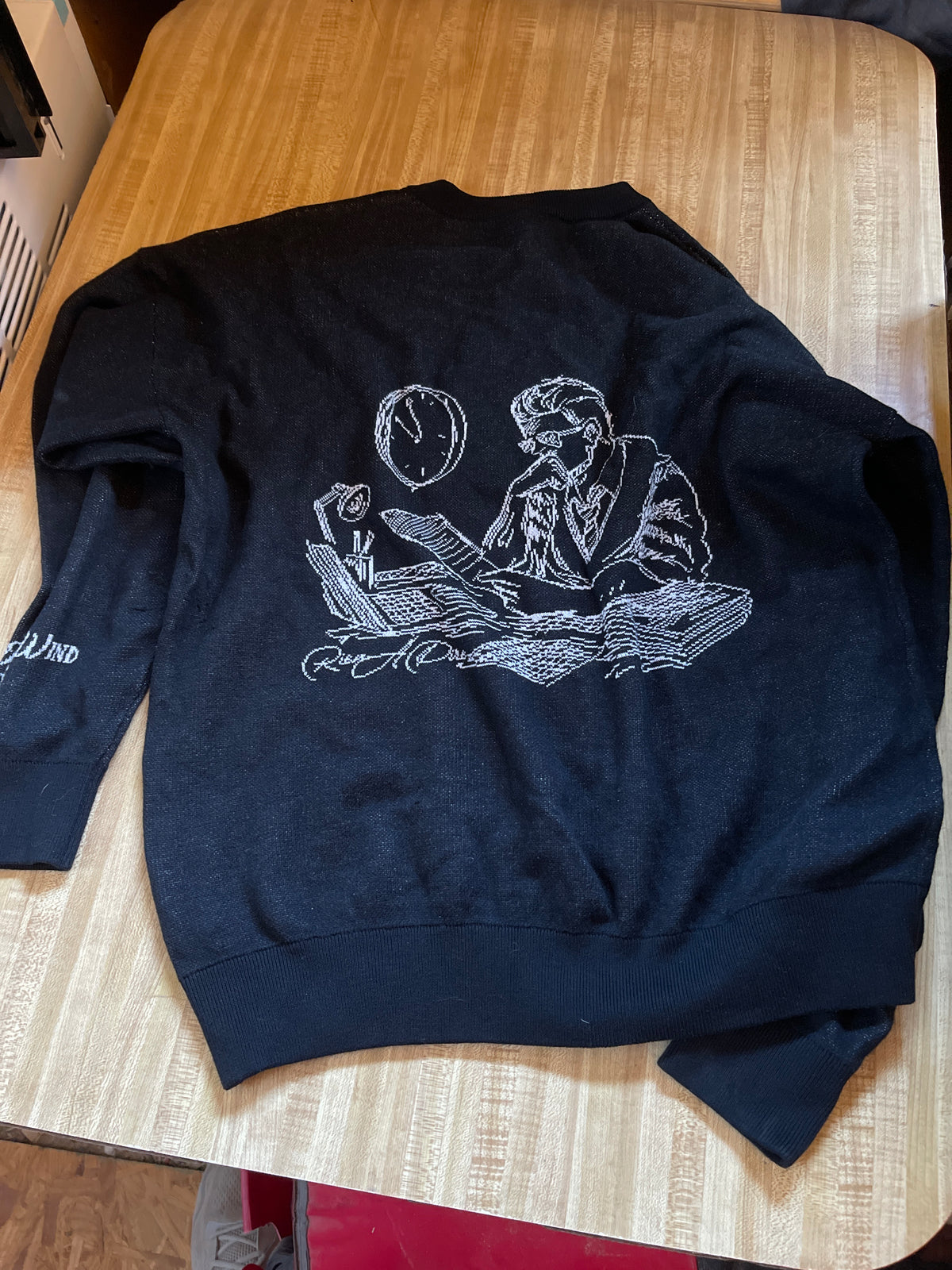 Rein a dire sweater Large