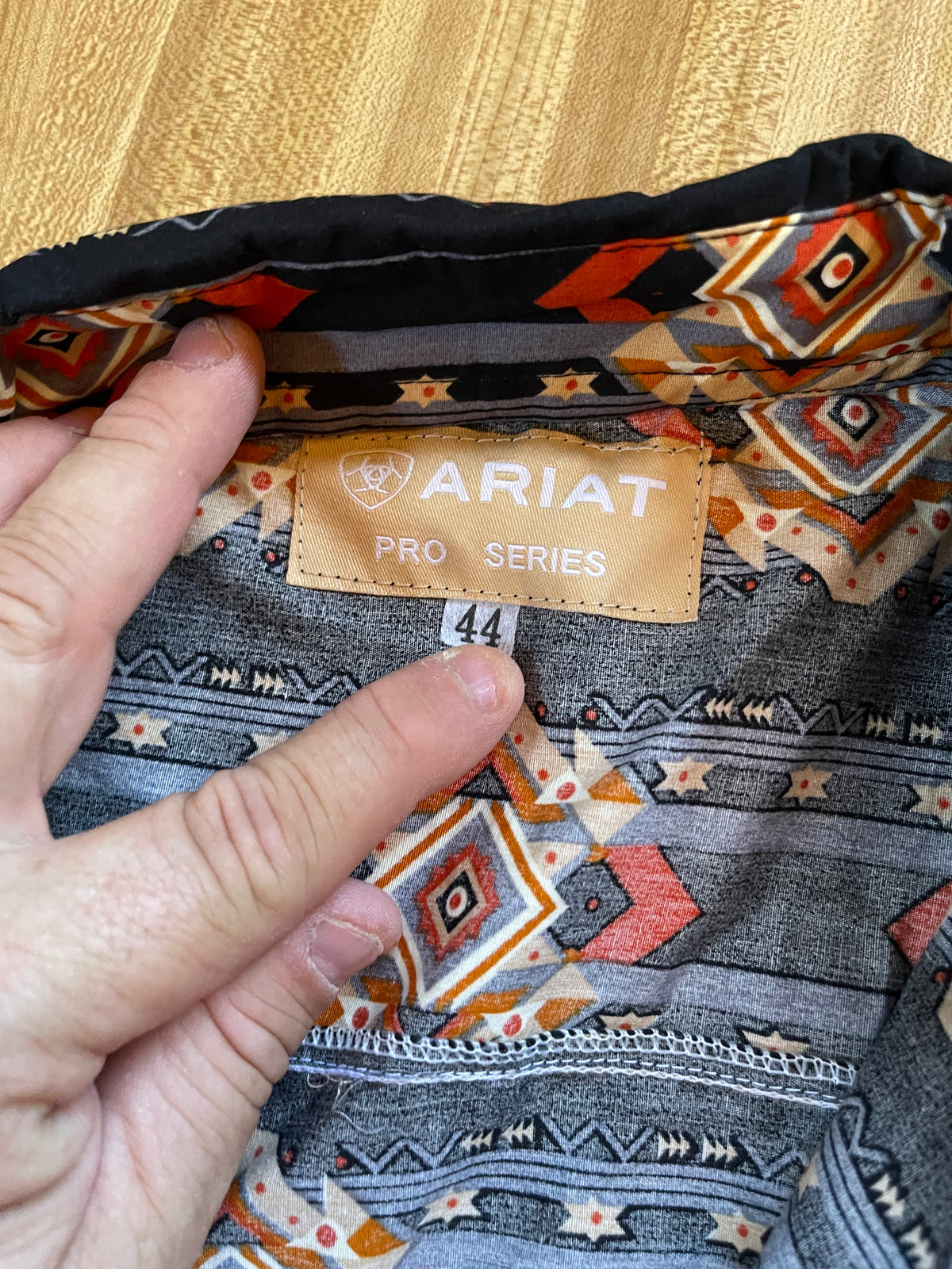 Ariat pro series Pearl snap Aztec southwestern 44