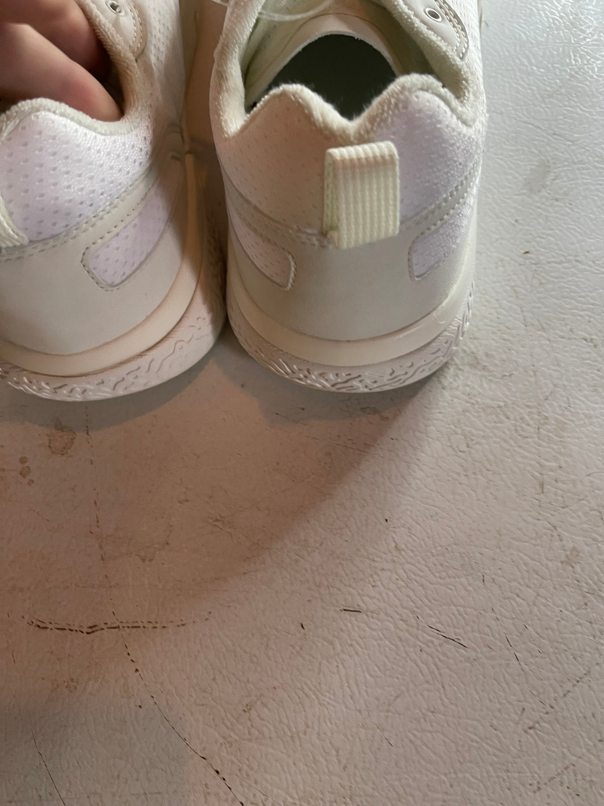 Olukai sneakers size 13