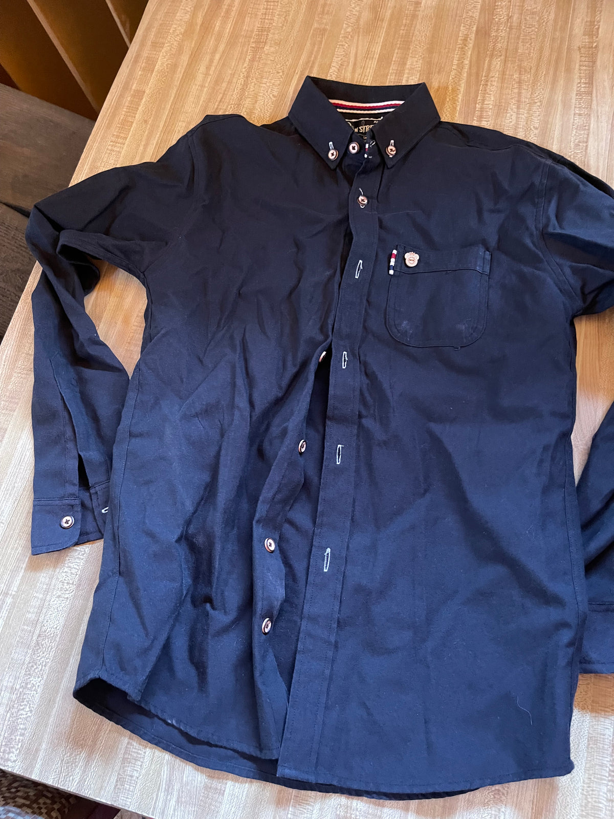 On street button down medium