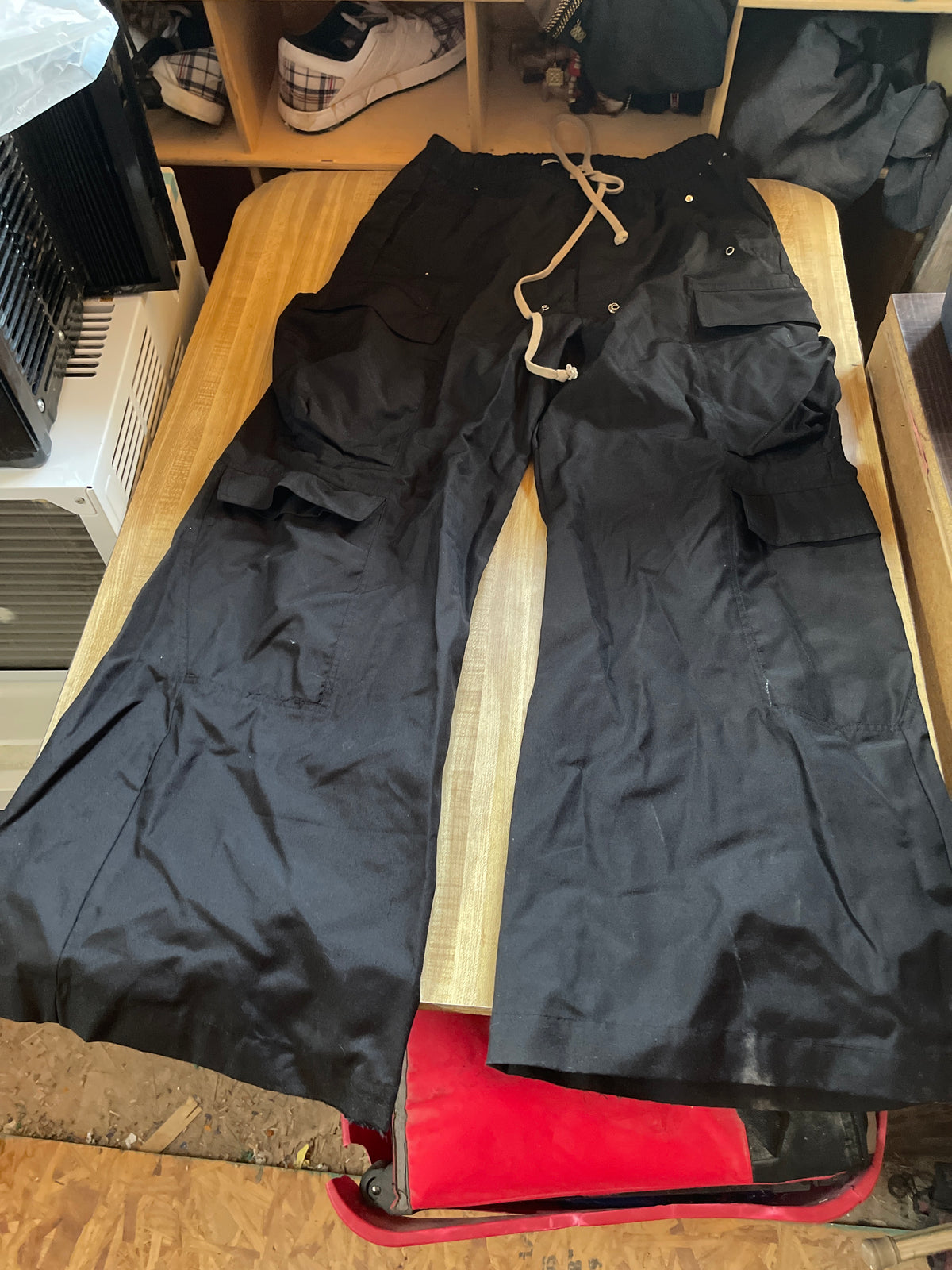 MNML extremely wide leg cargo pants medium