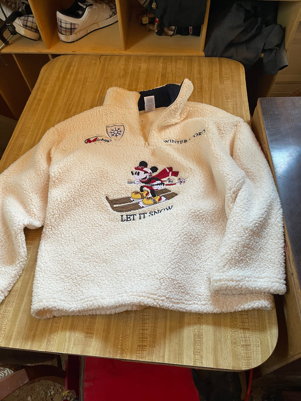 Disney sweater xxl