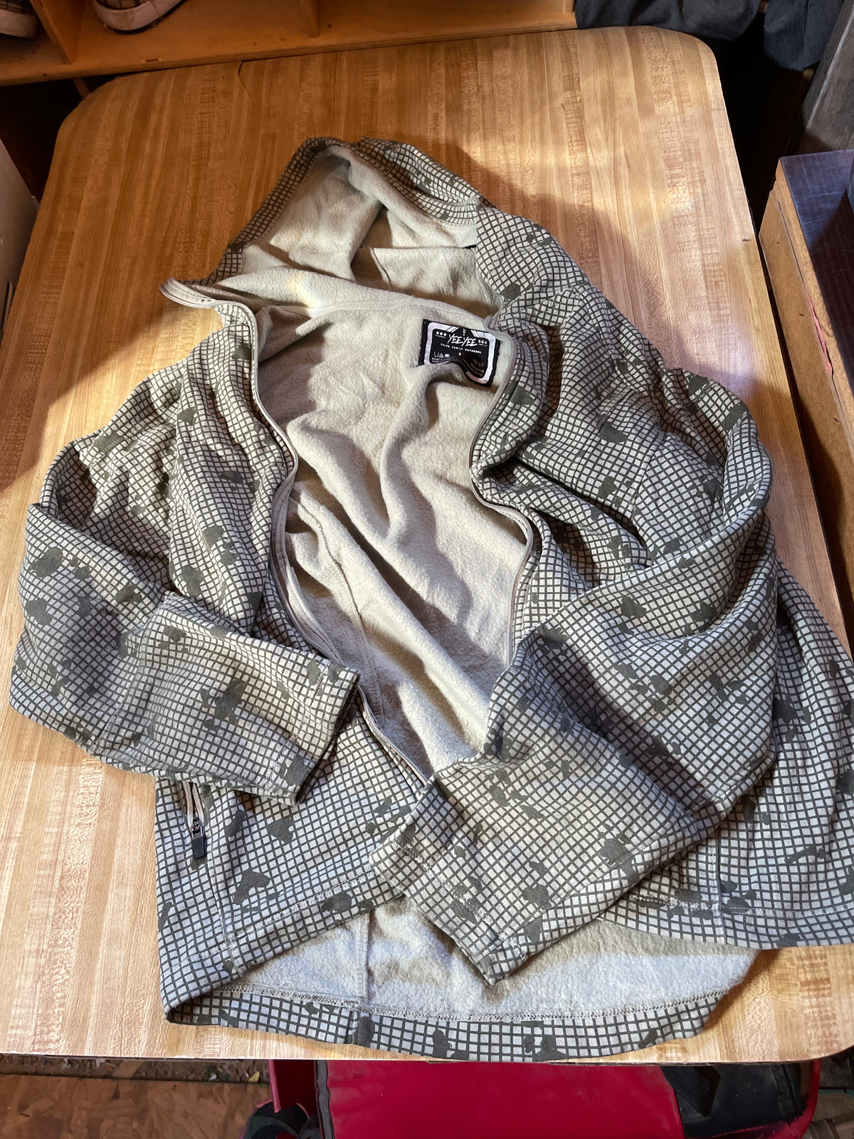 Yee yee full zip hoodie Large