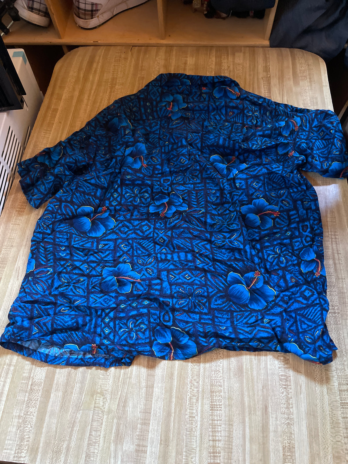 Vintage Maui trading company rayon Hawaiian shirt xl