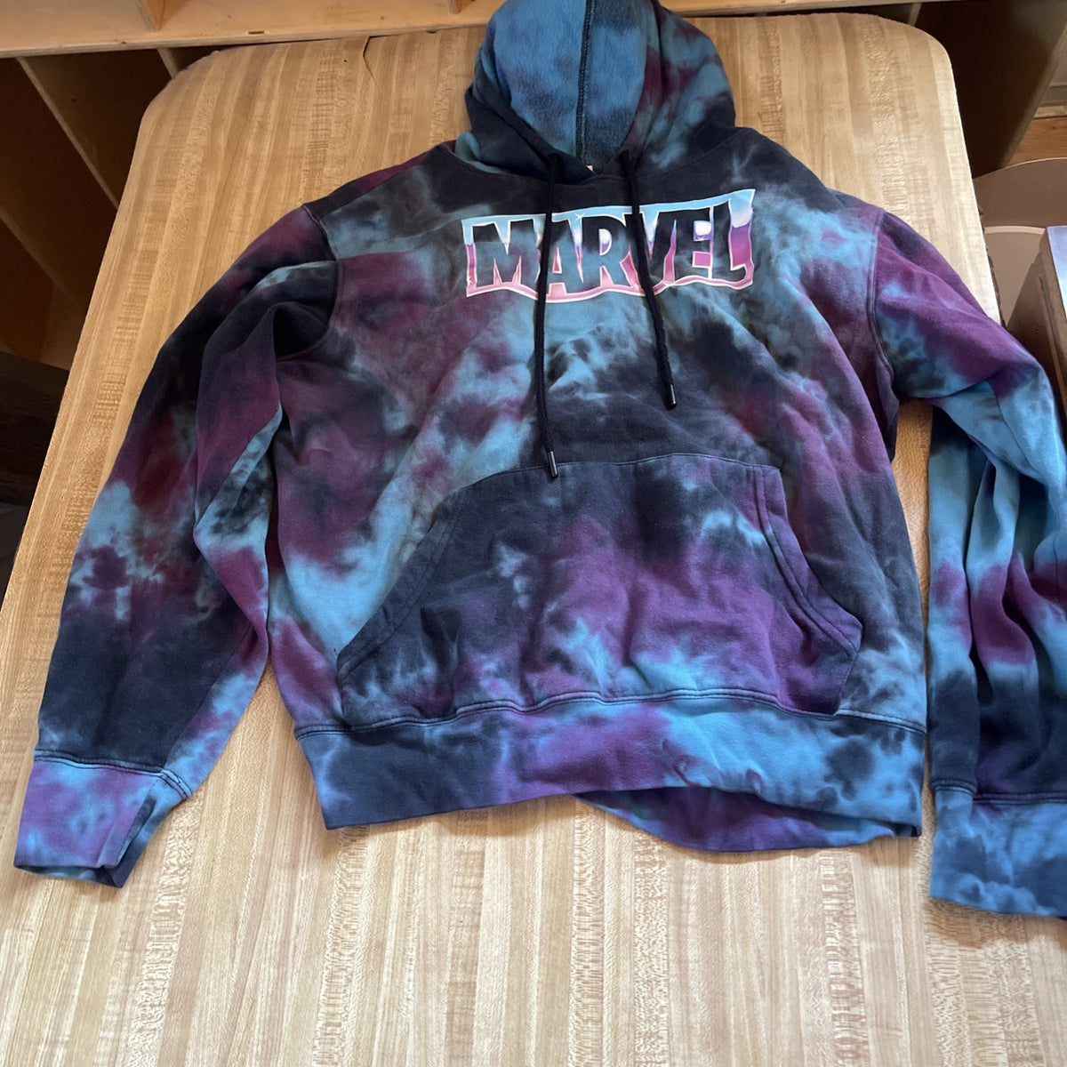 Marvel Hoodie Medium 