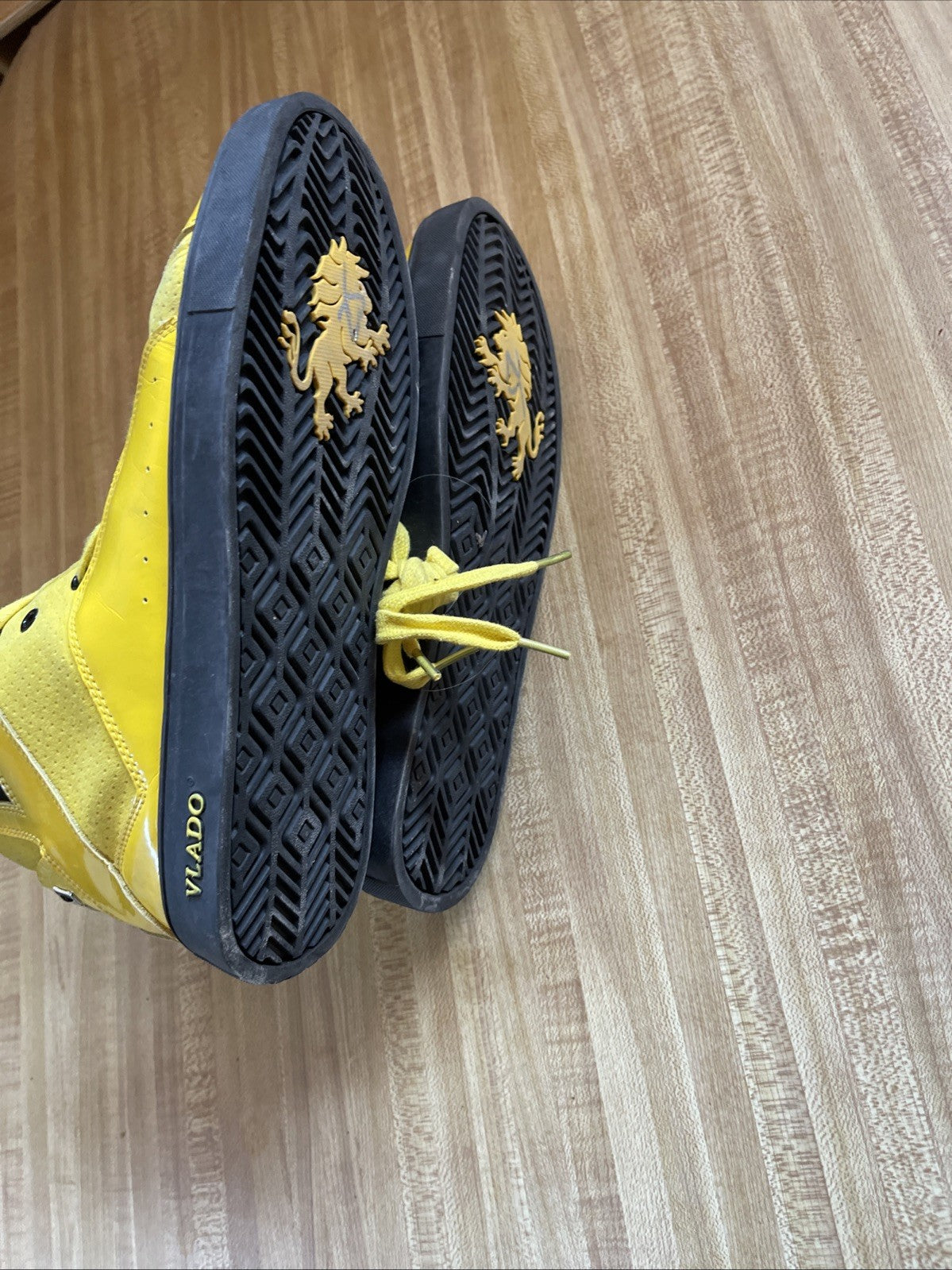 Vlado Gladiator Sneakers 9.5