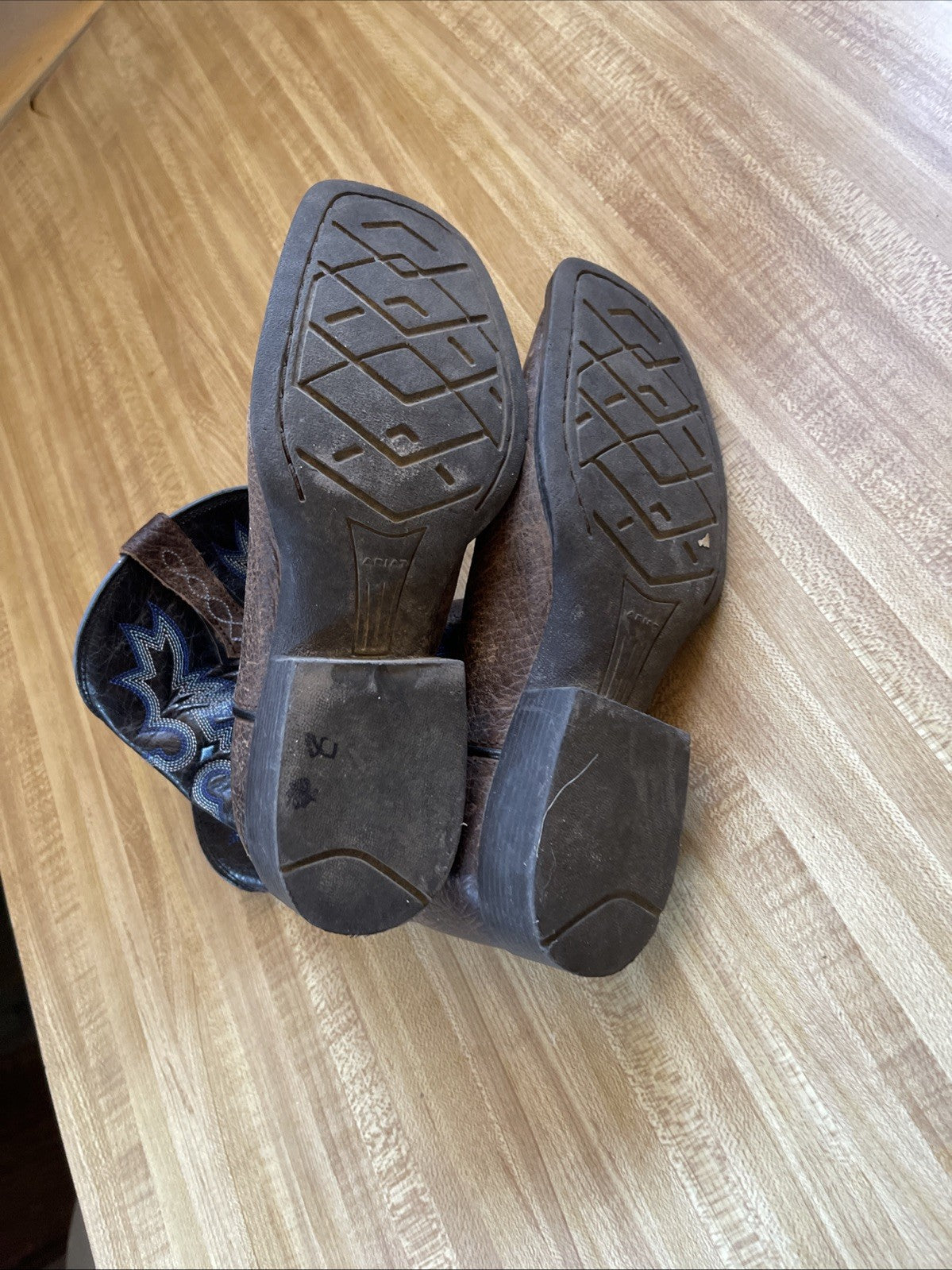 Ariat Boots Size 4