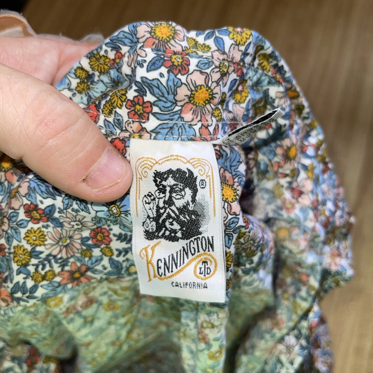 Kennington Button Up Medium 