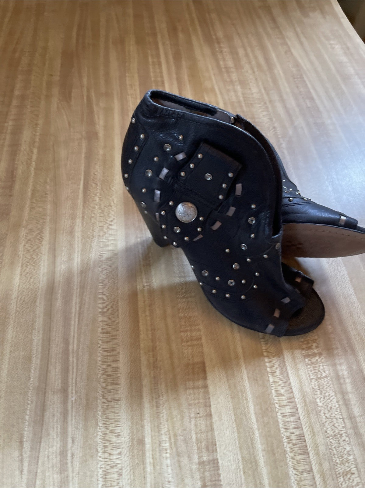 Vince Camputo Side Zip Heels 