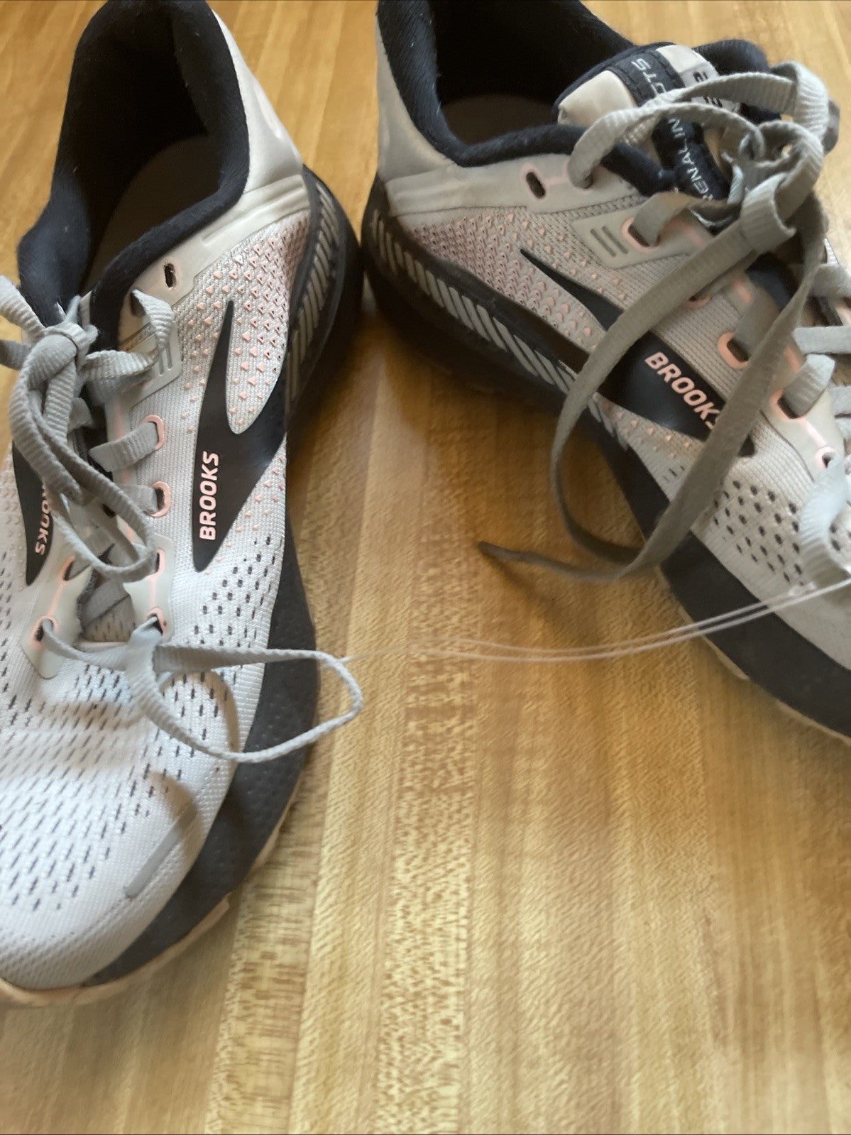 Brooks Adrenaline GTS 22 8 Wide