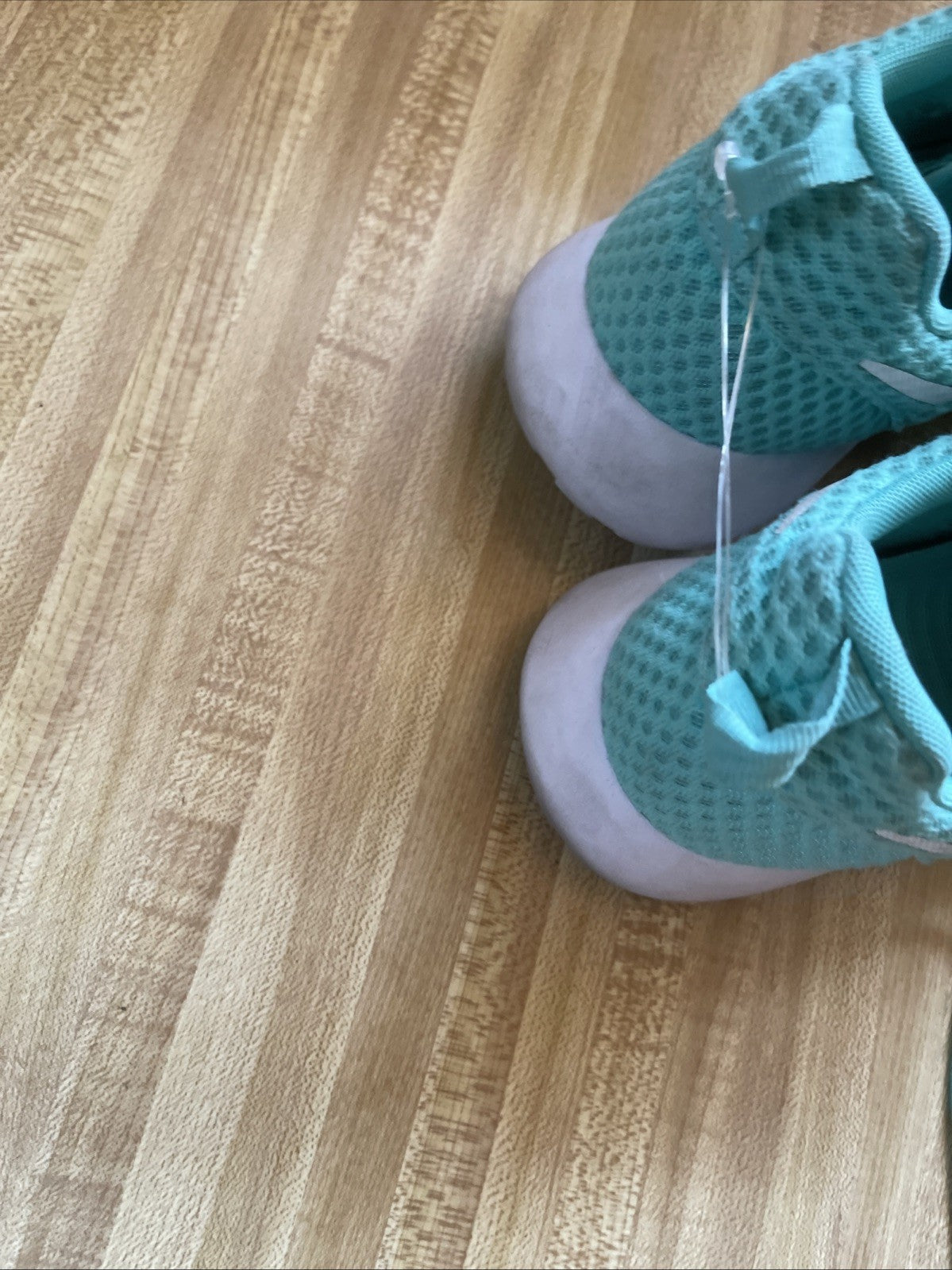 Nike Rosche Run Breeze Size 8