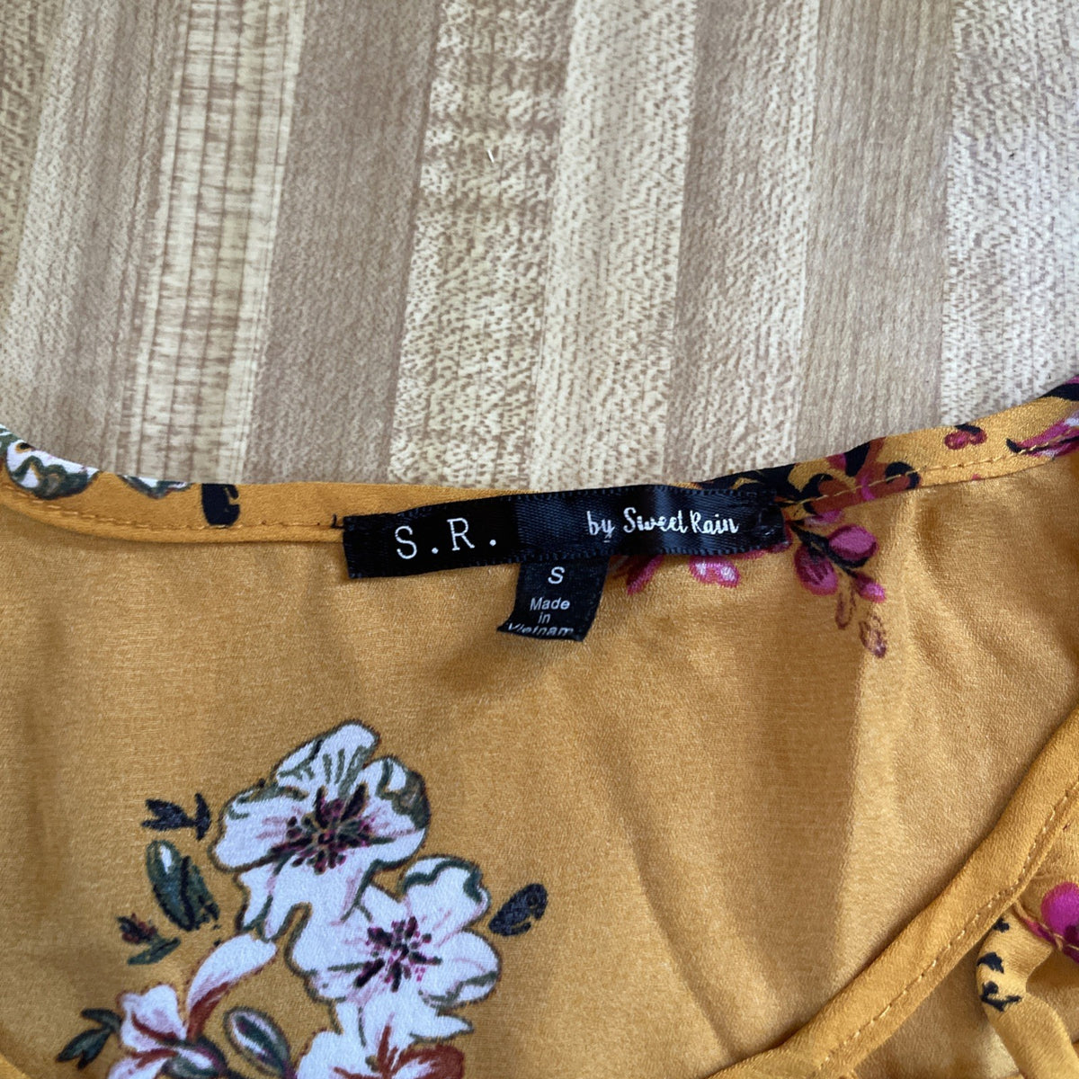 sweet rain women’s Top Small 