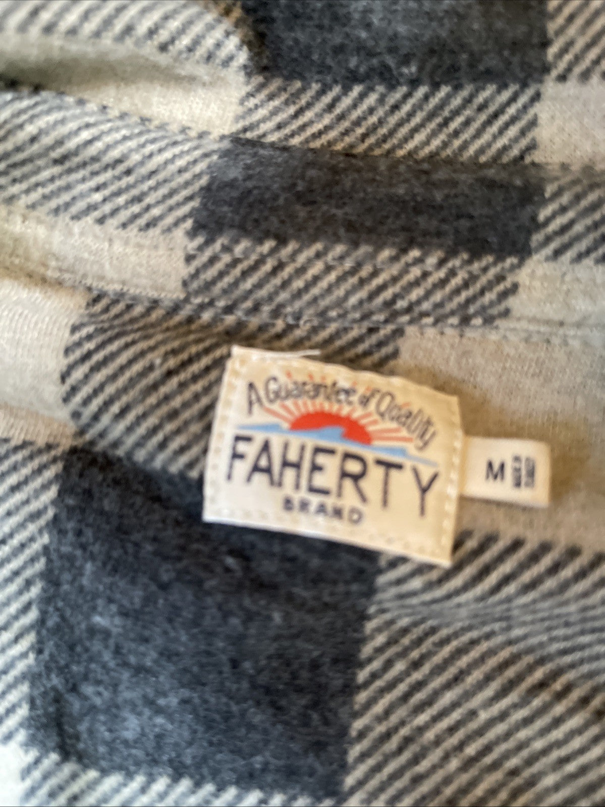 Faherty Flannel Medium 