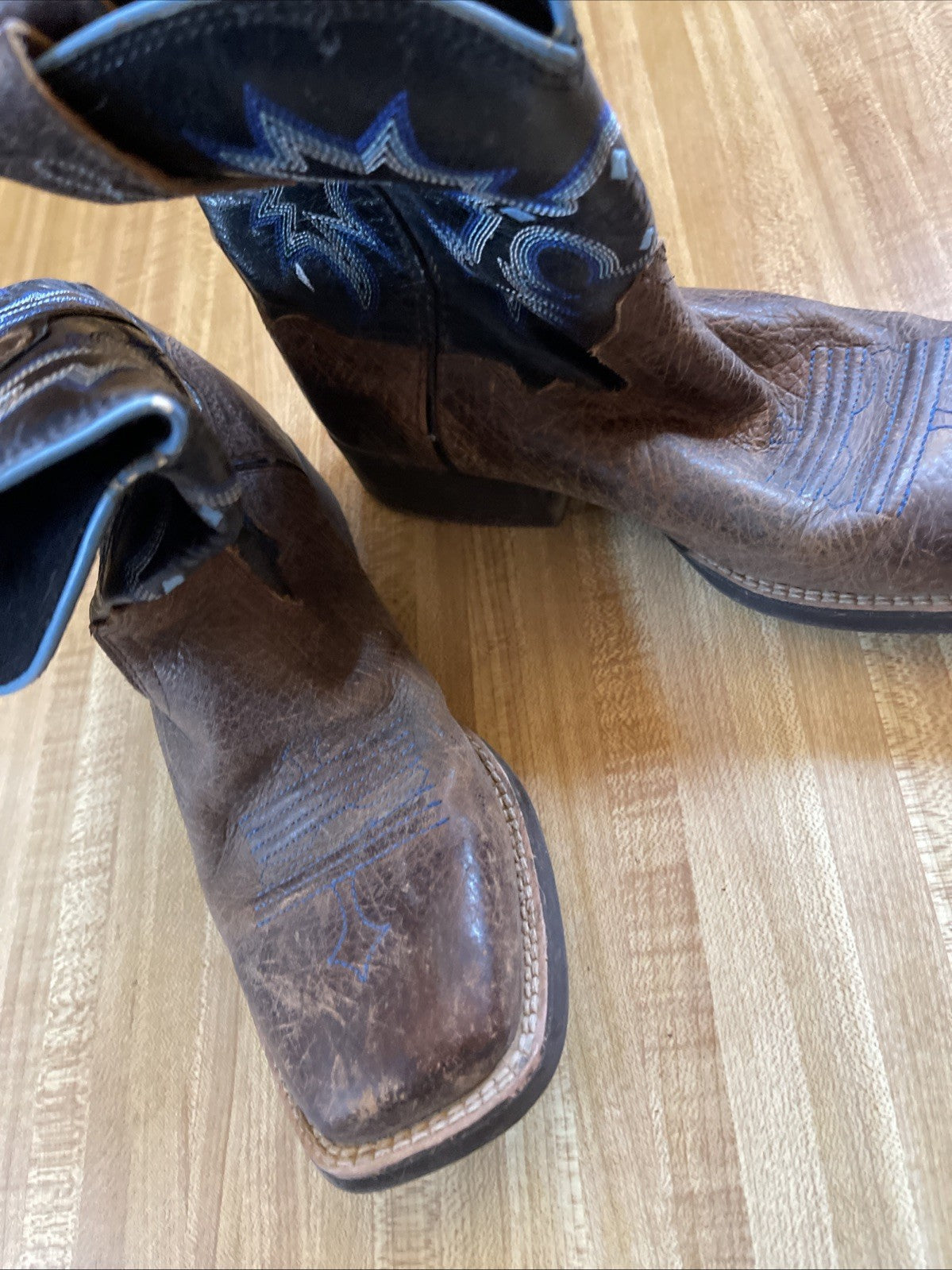 Ariat Boots Size 4