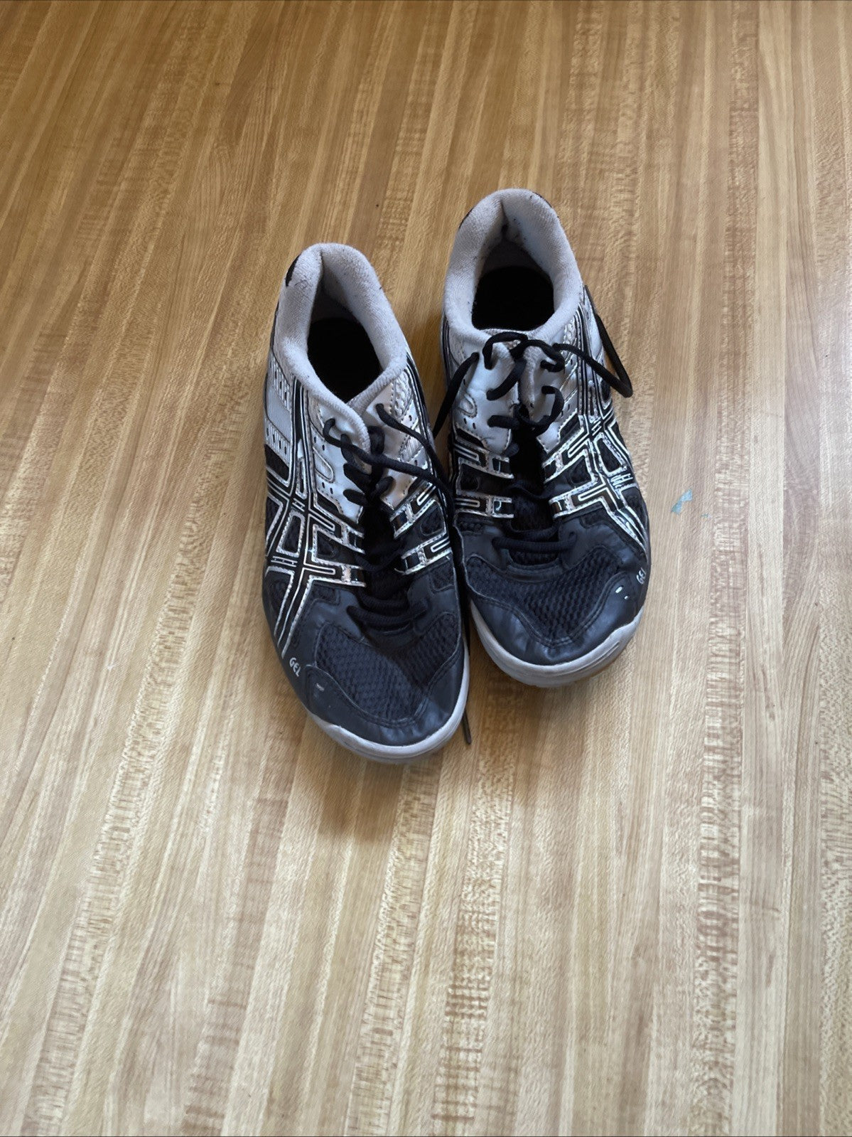 ASICS Gel Rocket Size 9