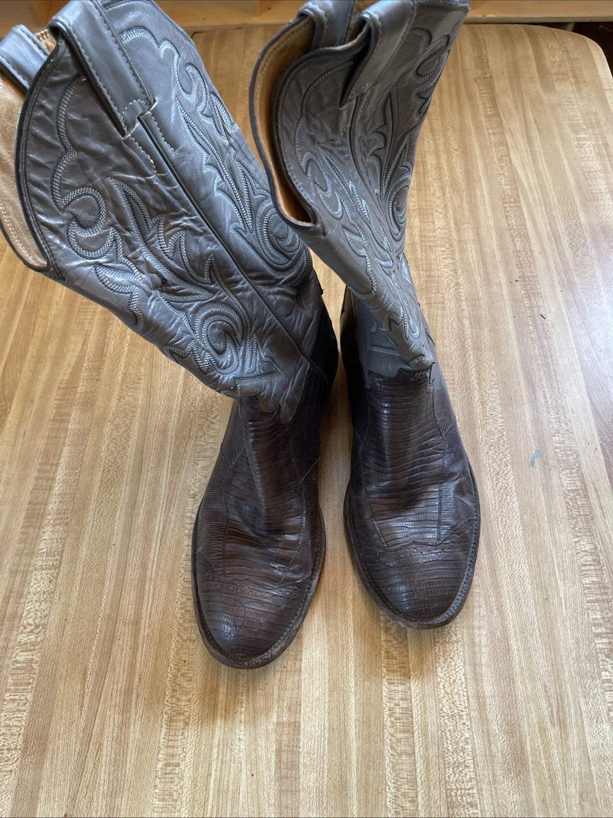 Justin Cowboy Boots 9 D