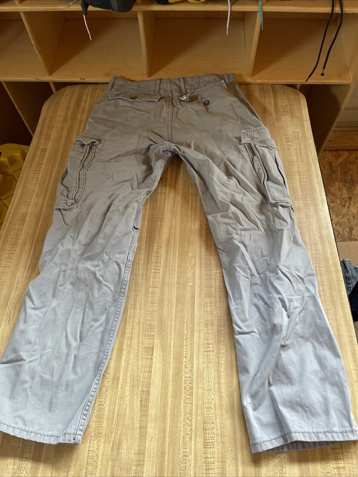 Levi’s Cargo Pants 30x27