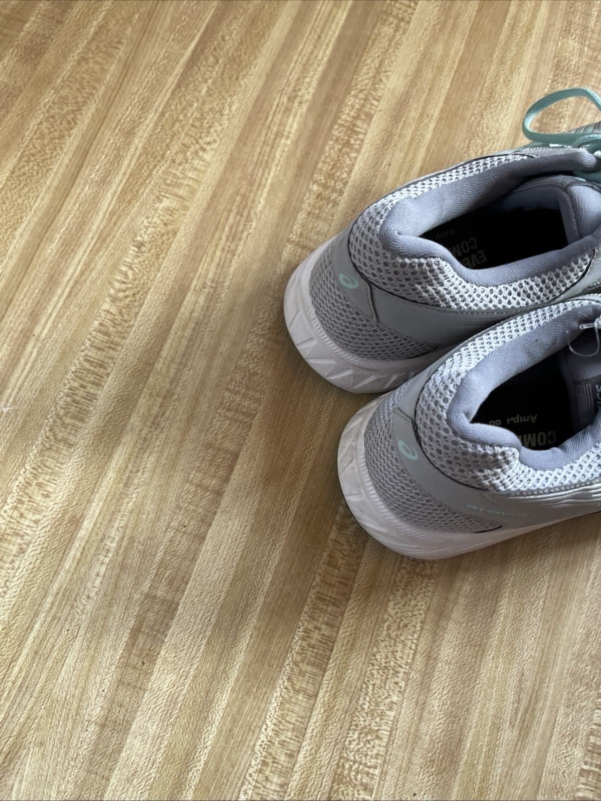 ASICS Gel Contend 5 10 Wide