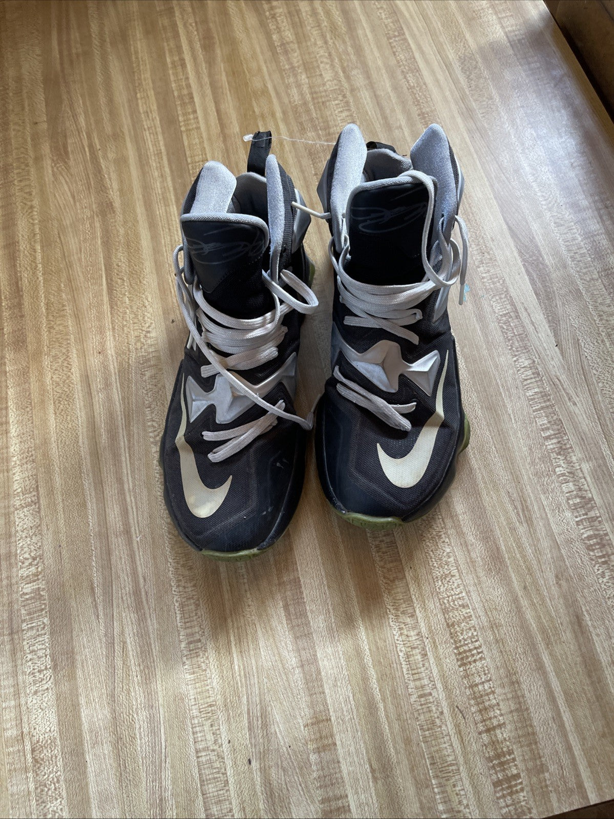 Nike LeBron 13 Size 8.5 