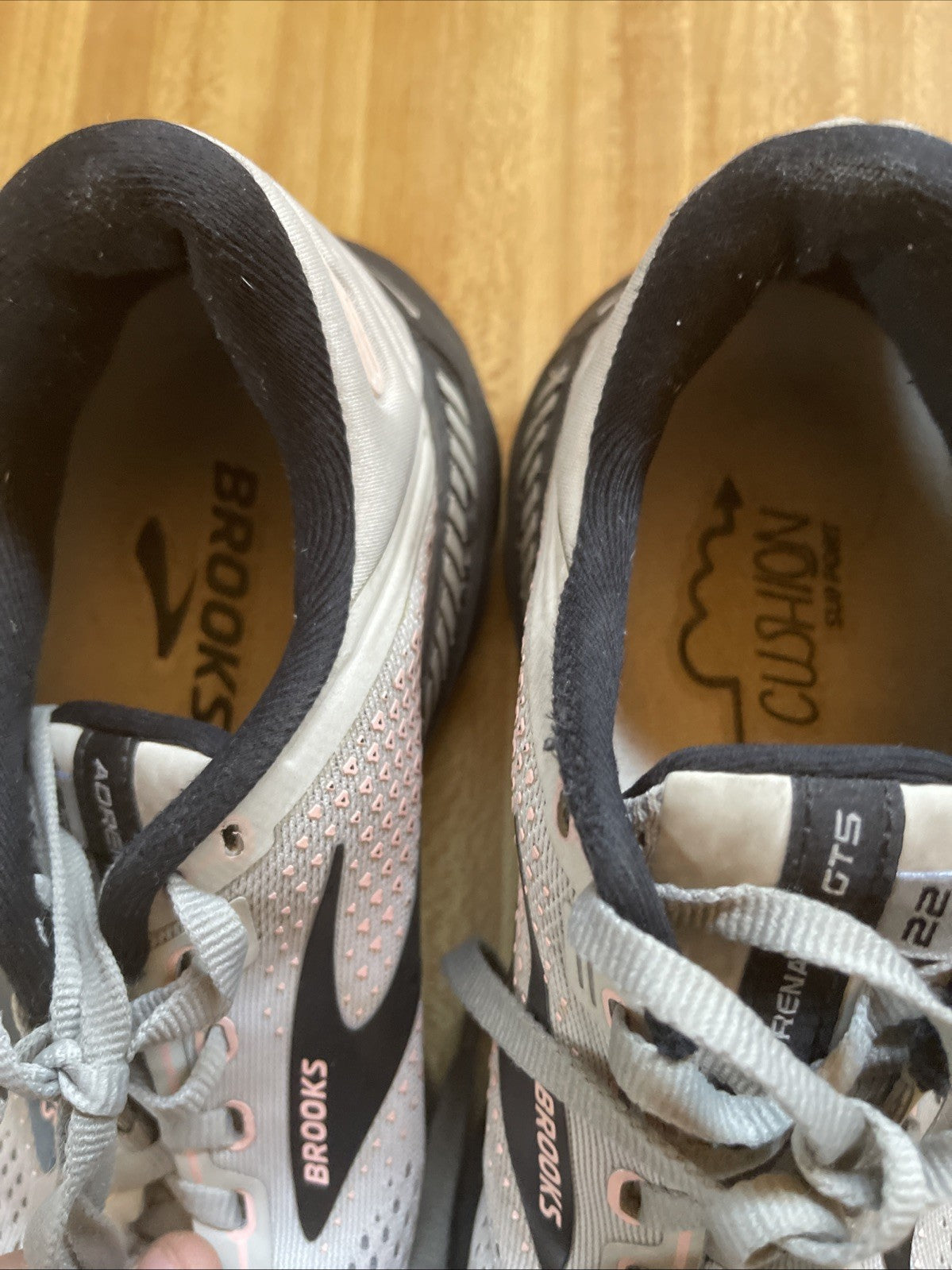 Brooks Adrenaline GTS 22 8 Wide