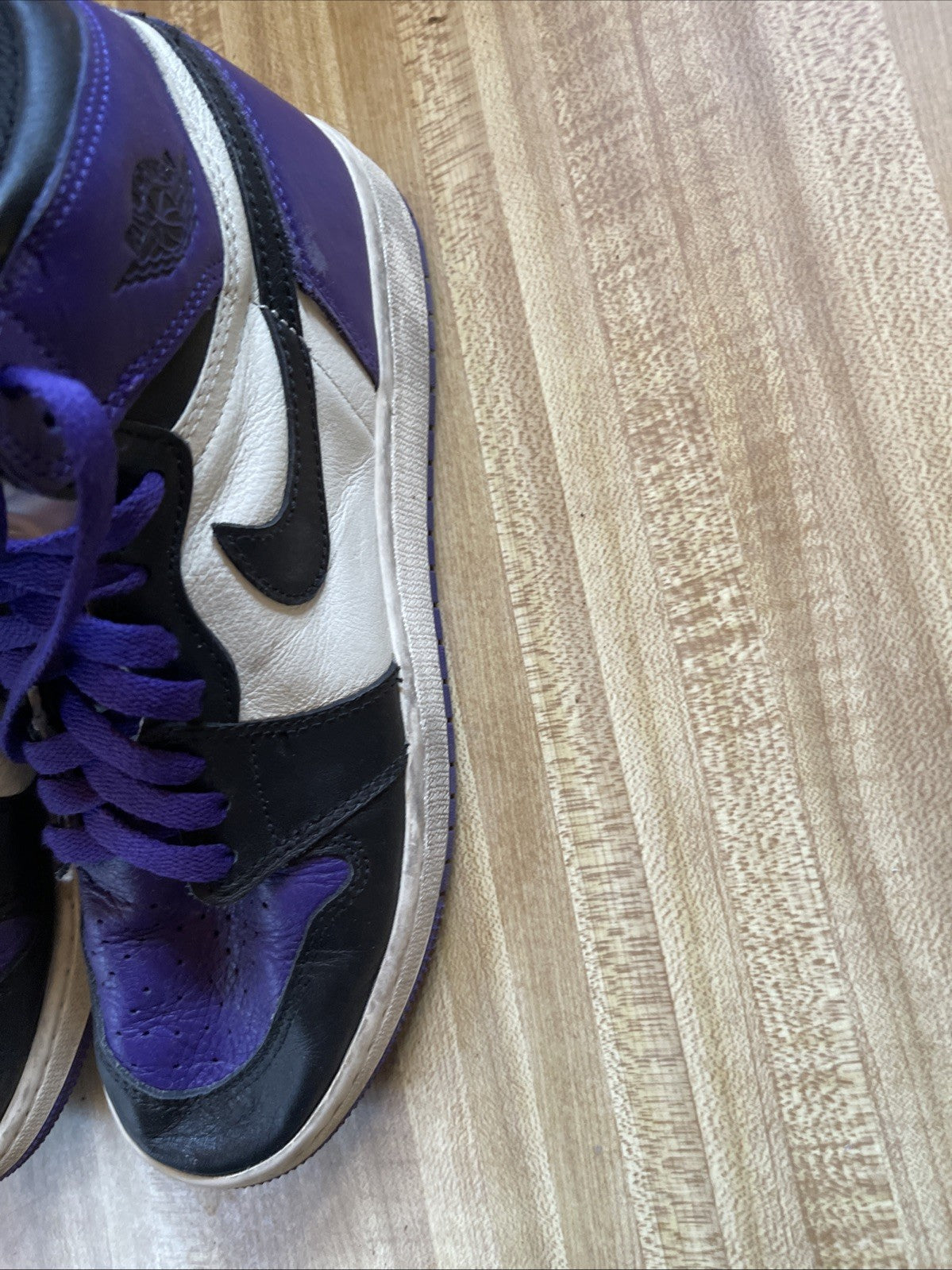 Nike Air Jordan 1 Retro Size 7Y Purple 