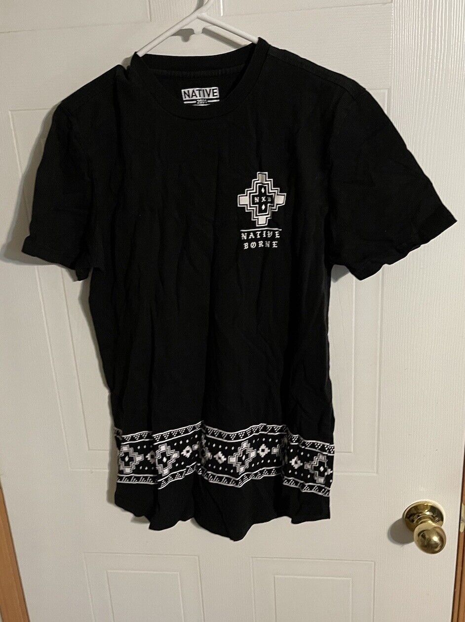 Native Borne T Shirt Small