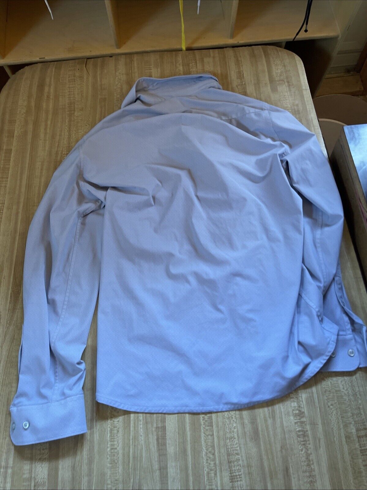 7 diamonds 4 way stretch Button Up Medium Has Golf Course Logo On Shoulder