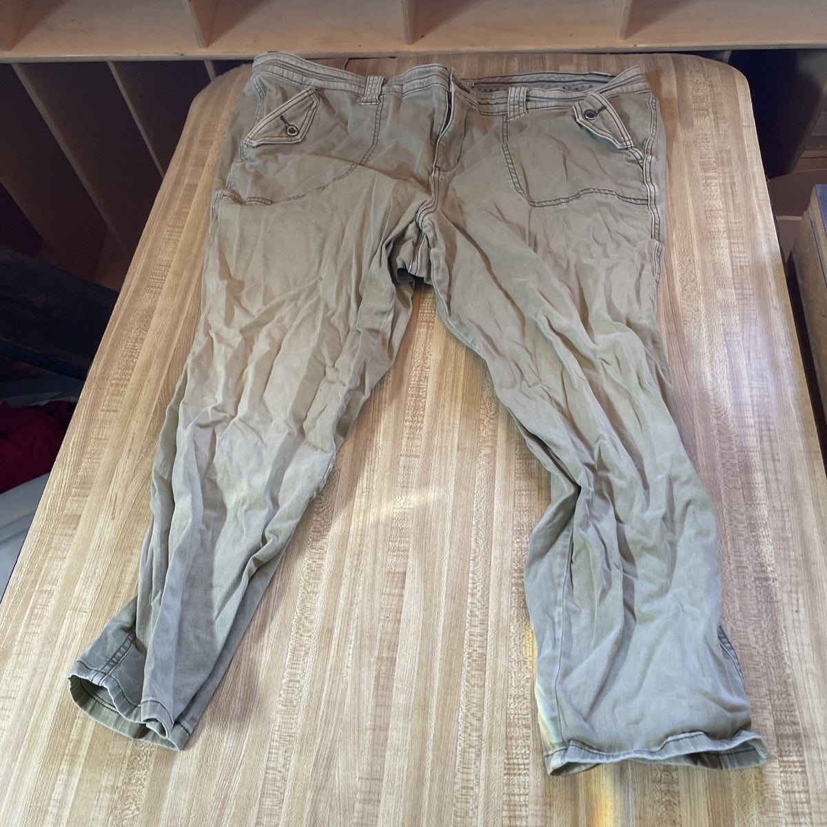 Torrid Pants 24 Flap Pockets Missing A Button On The Back Pocket