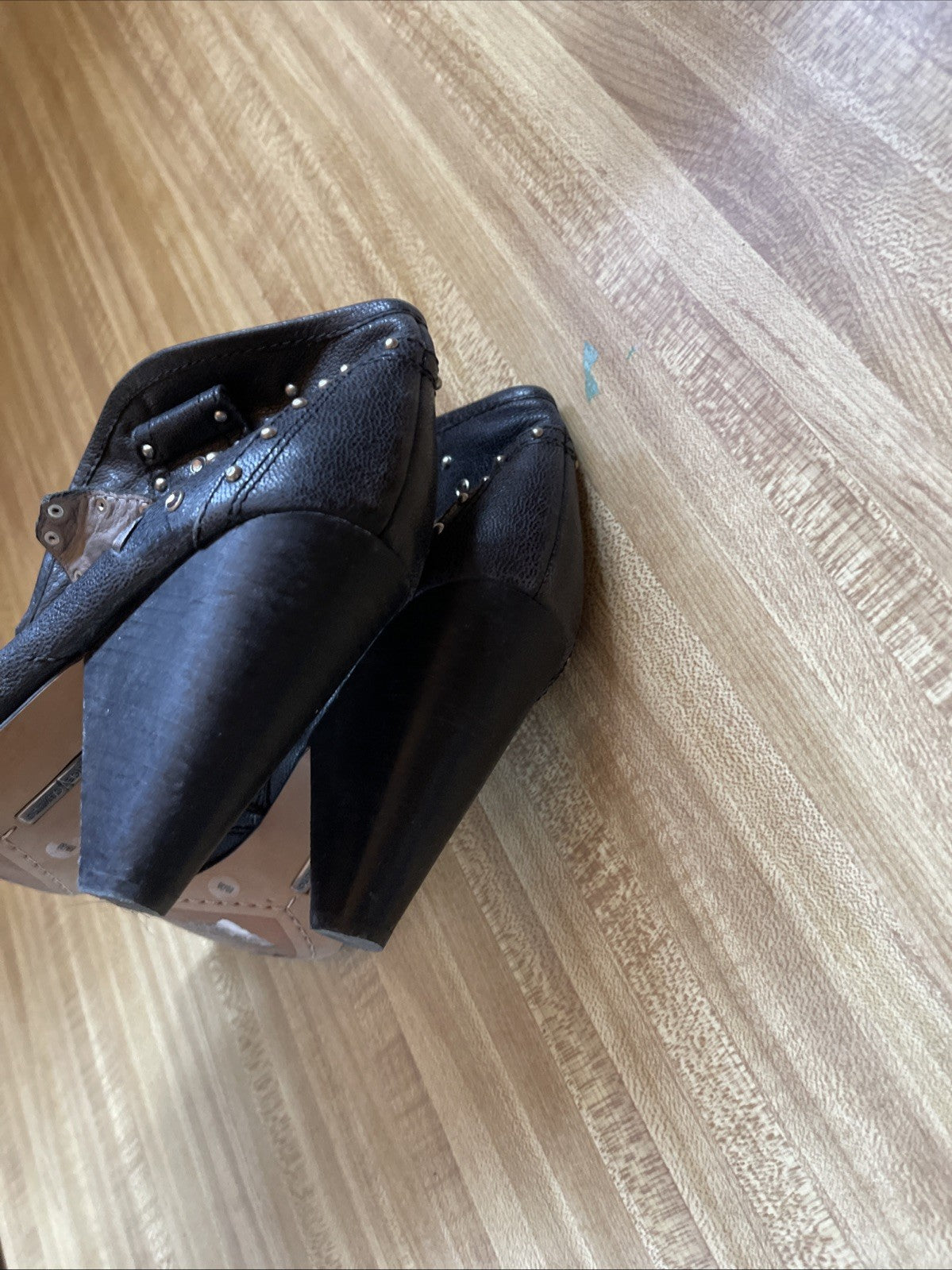 Vince Camputo Side Zip Heels 
