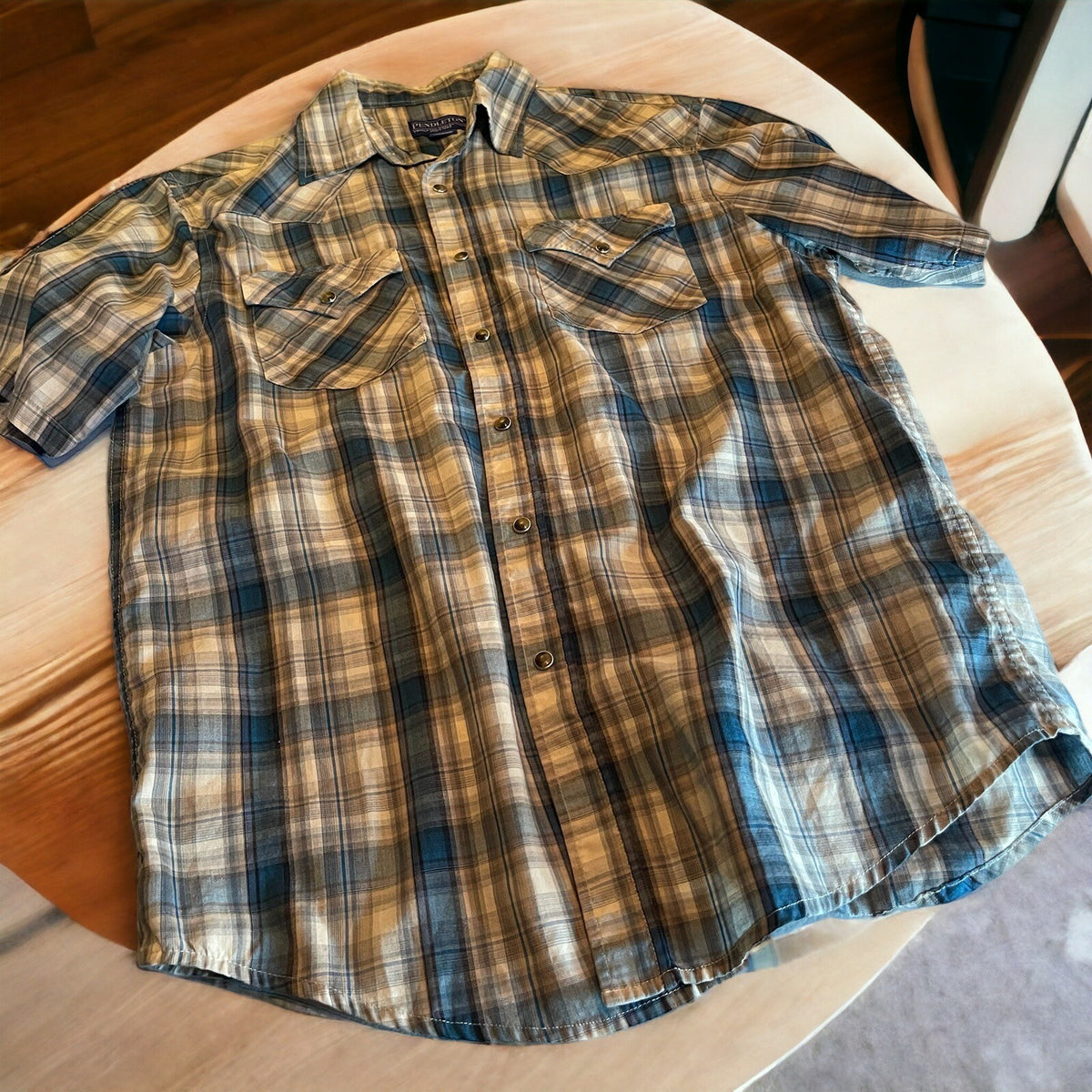 Pendleton Woolen Mills Pearl Snap Medium