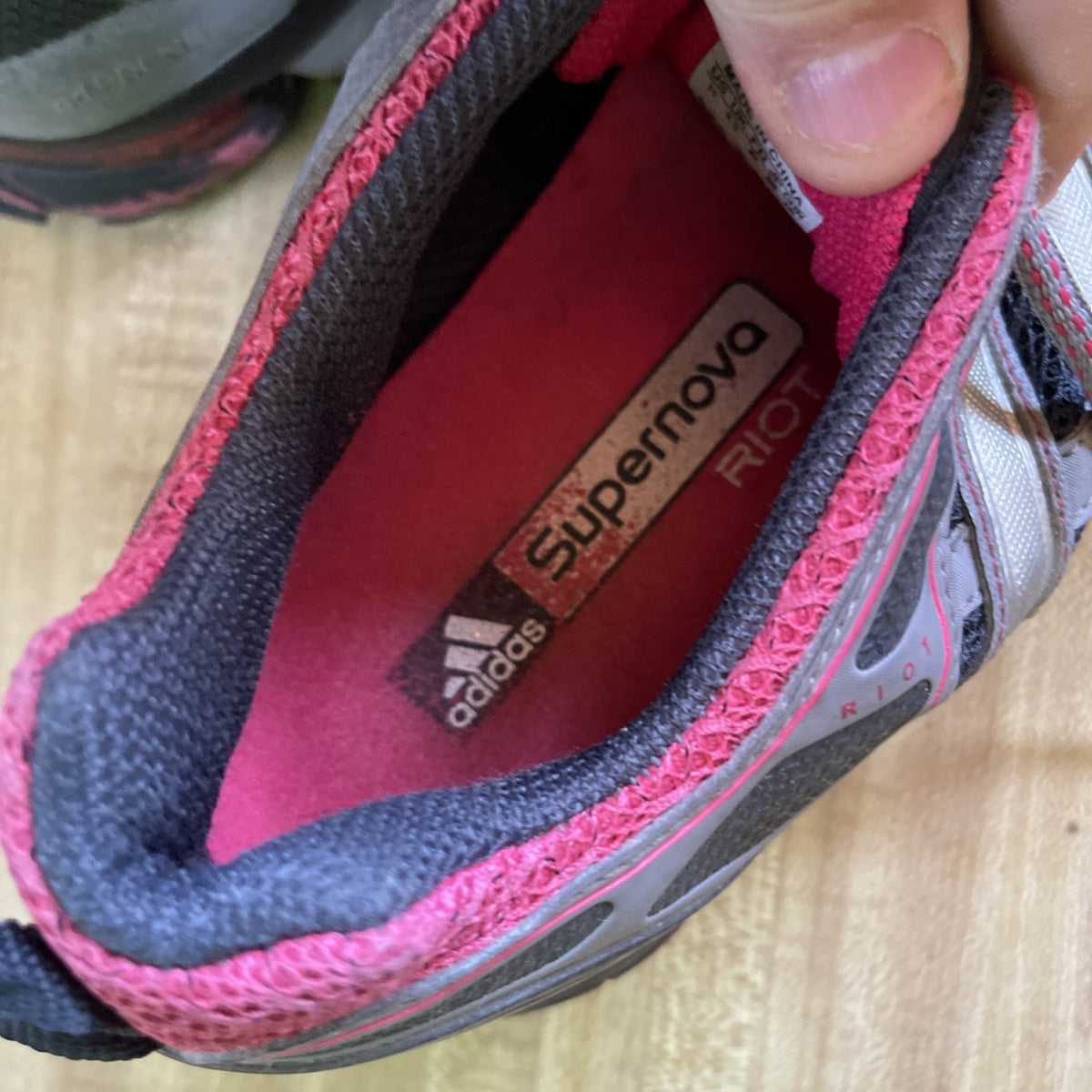 adidas continental Supernova Riot 3 Size 11