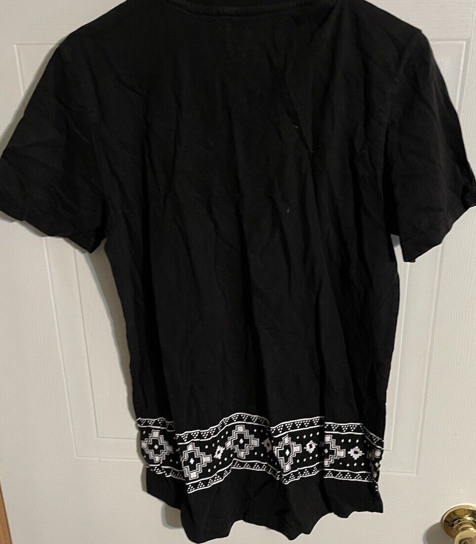 Native Borne T Shirt Small