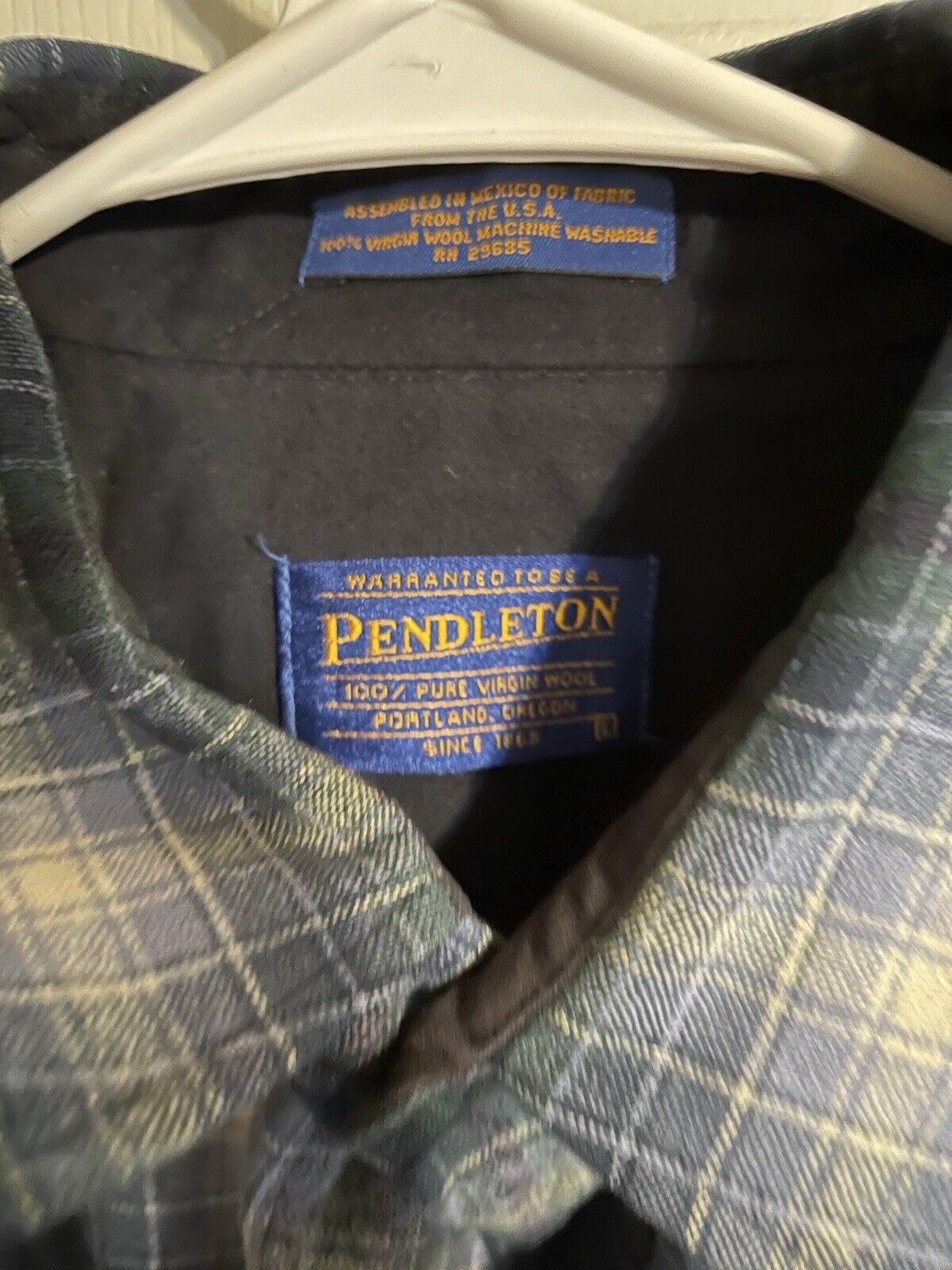 Pendleton Virgin Wool Flannel With Elbow Patches Large 