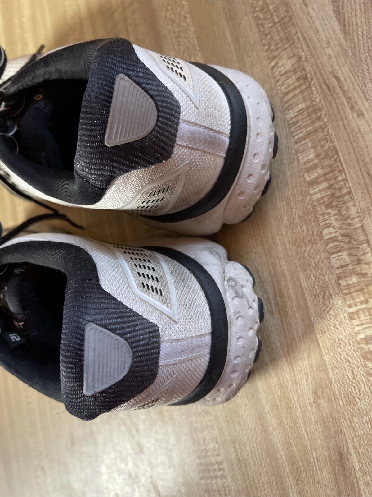 Brooks Ghost 12 Size 9