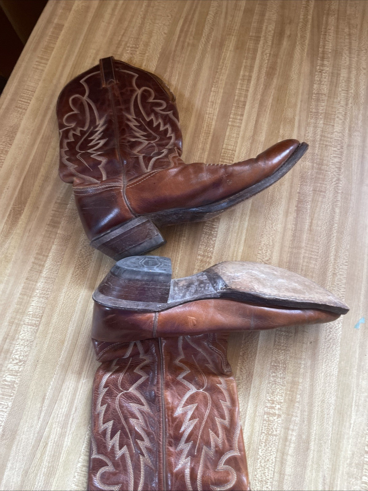 j chisholm cowboy boots 8.5d