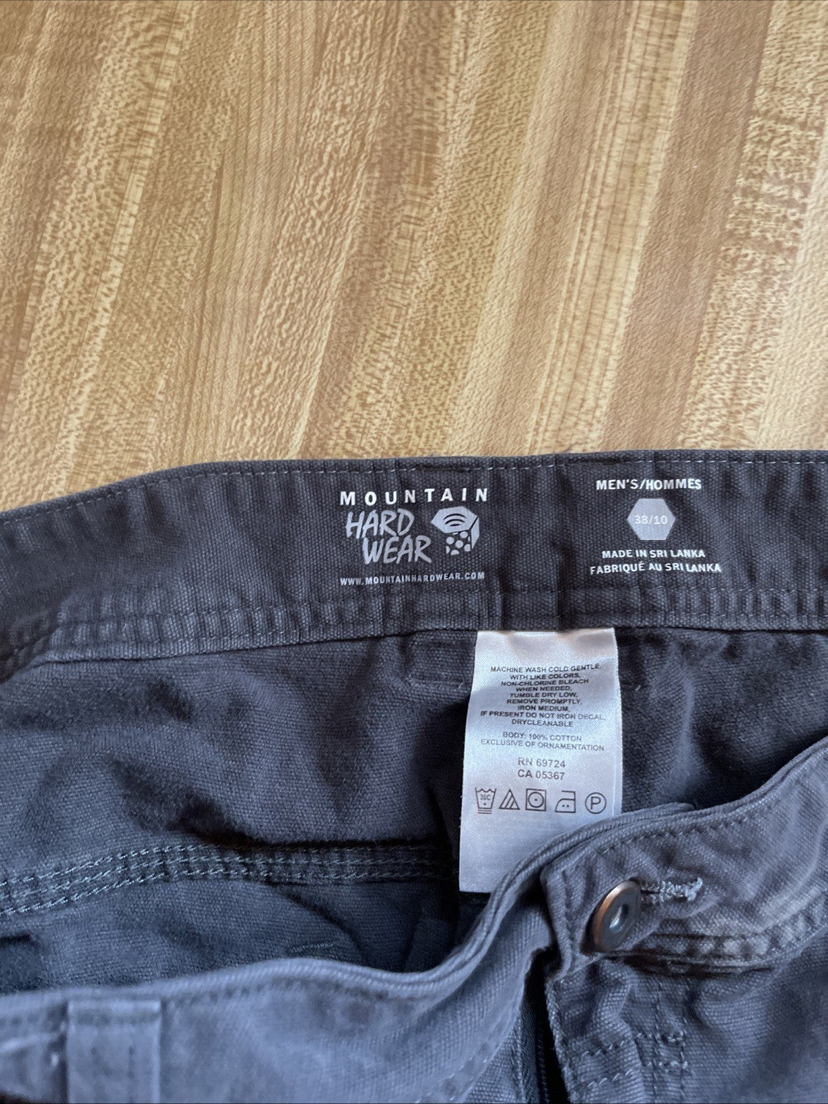 Mountain Hardwear Shorts 38
