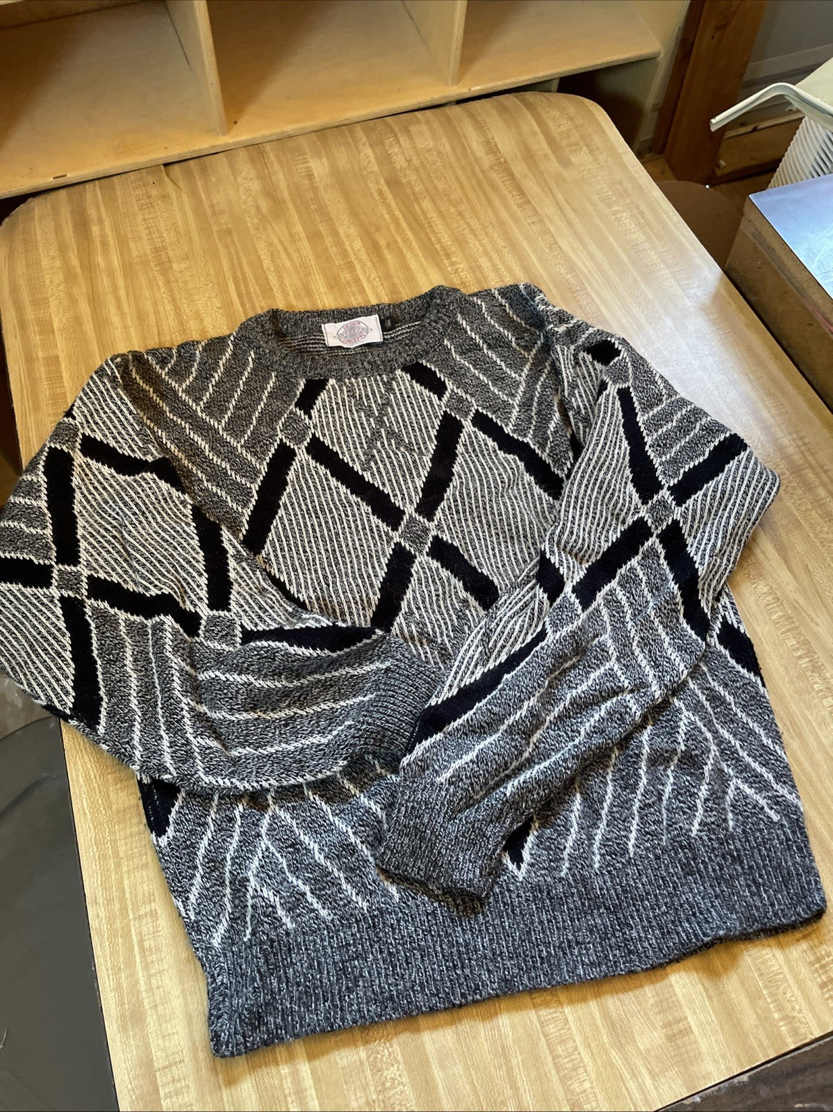 Vintage Design Concepts Sweater Large