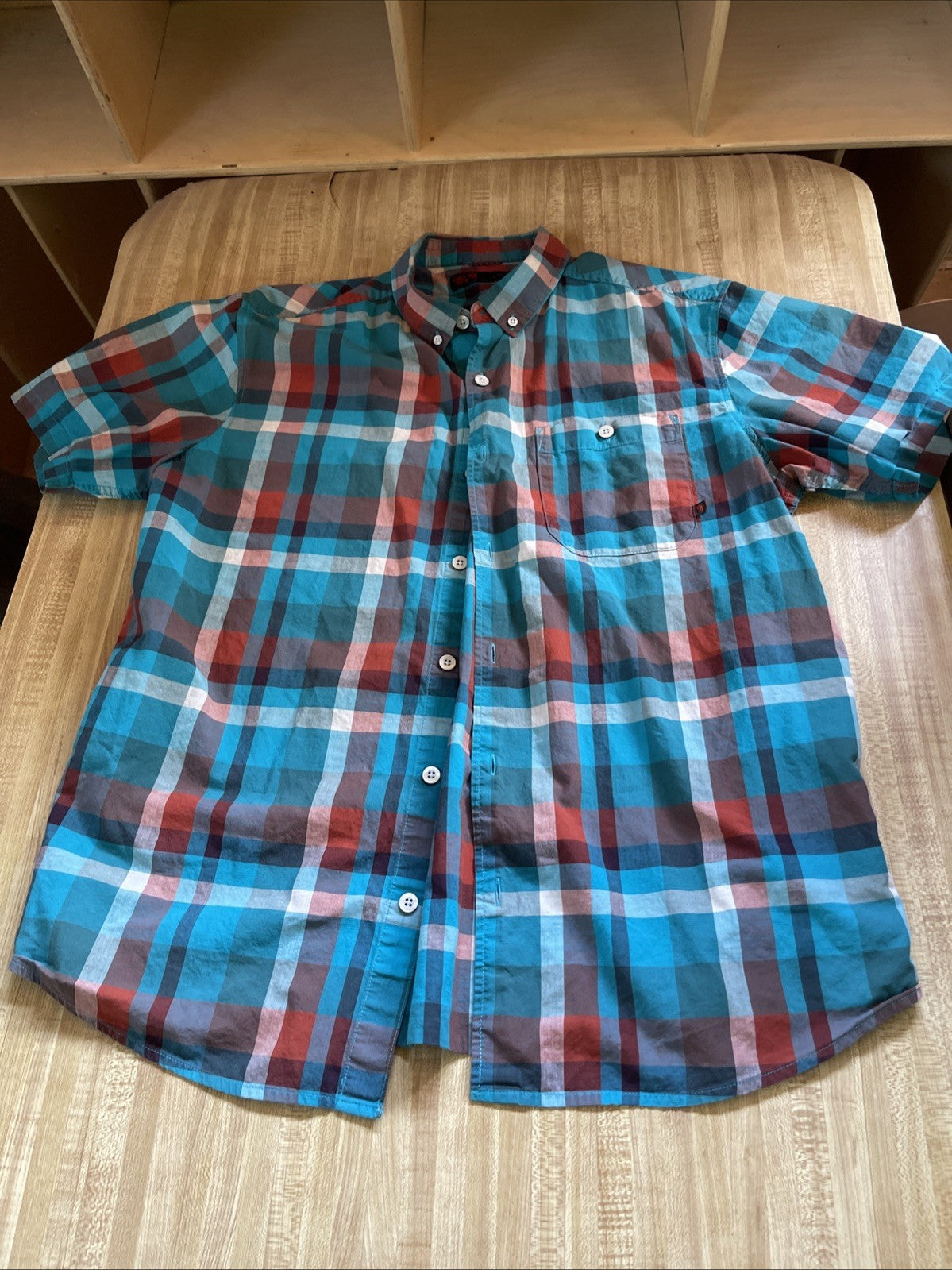 Mountain Hardwear Button Down Large 