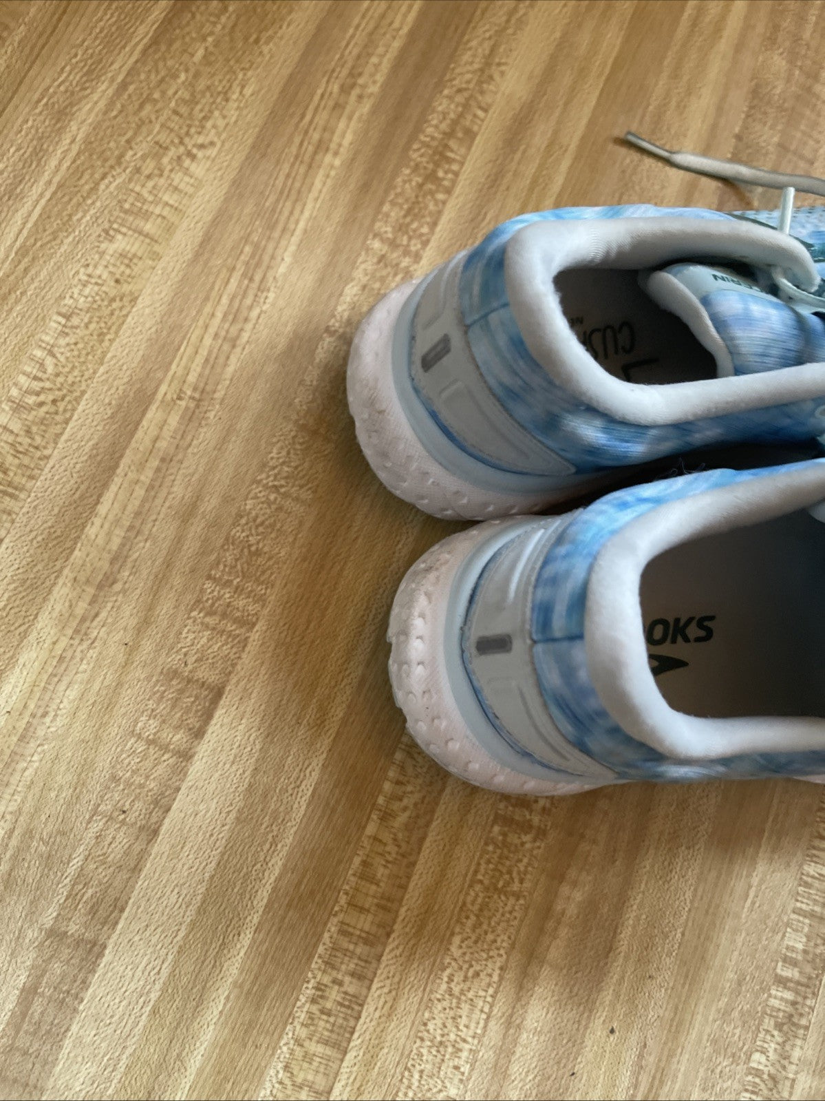 Brooks Glycerin 18 Size 8 Medium B