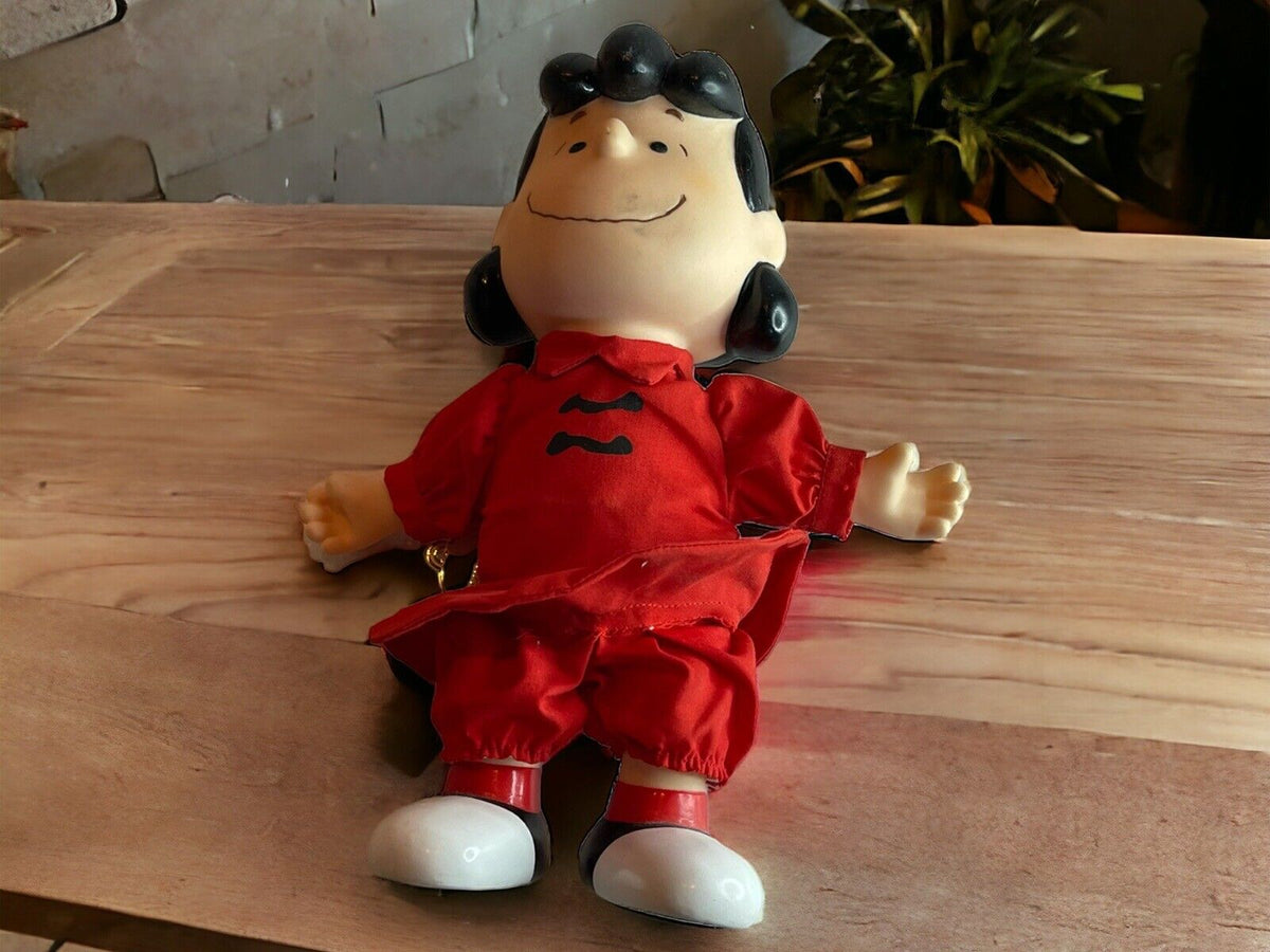 Limited Edition Lucy Doll Knott’s Berry Farm United Features Syndicate 
