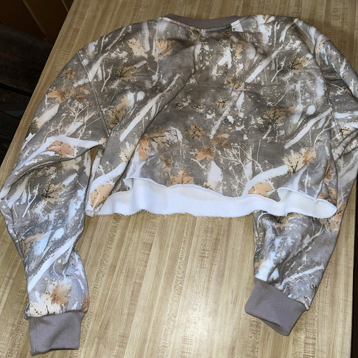 Comfrt Sweater XL Camo Cropped 